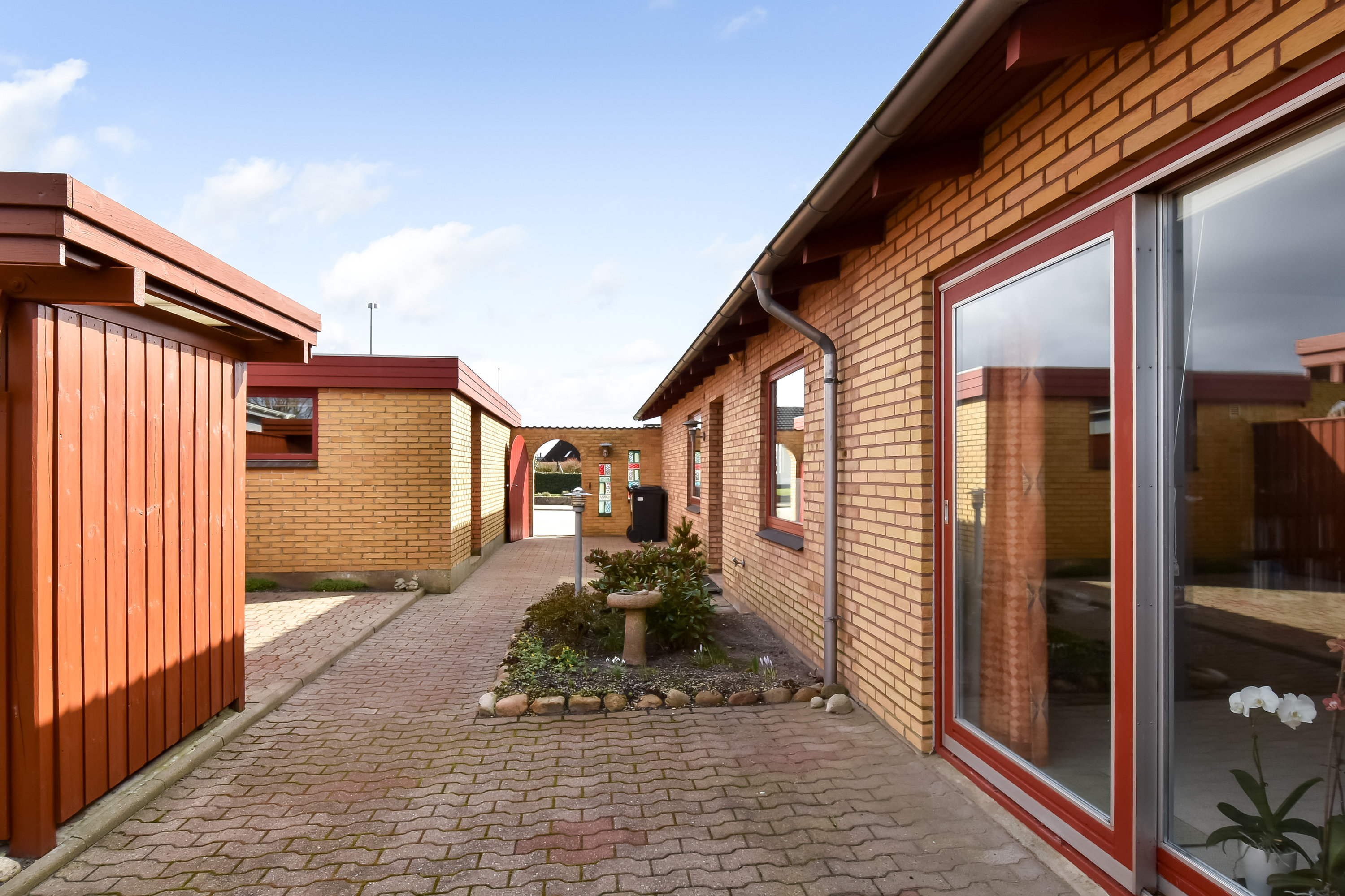 Fremhævet gårdhave billede i fuldskærmstilstand. Billede af Toftager 2, Tjørring, 7400 Herning