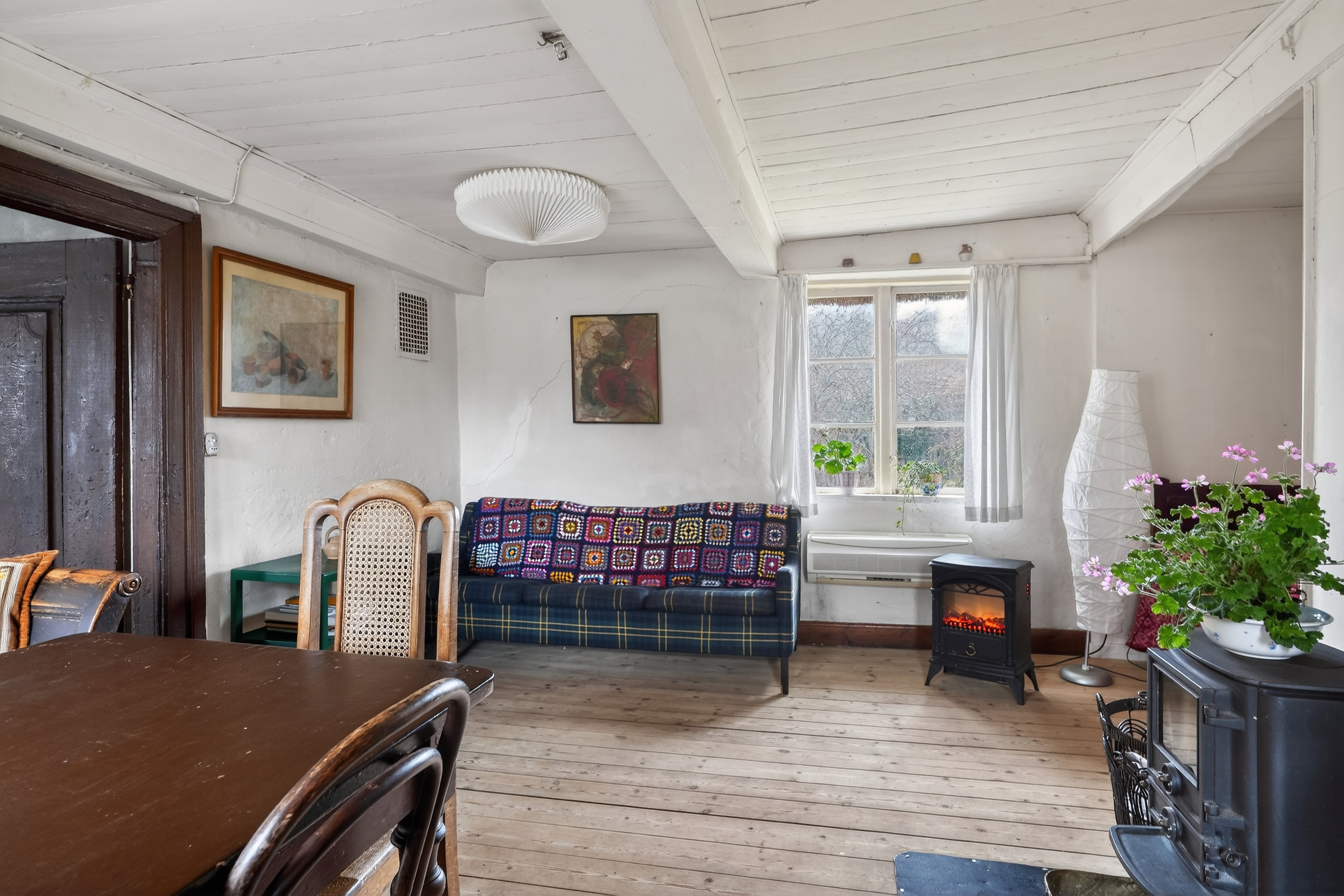 Fremhævet stue billede i fuldskærmstilstand. Billede af Smedestræde 8, 4581 Rørvig