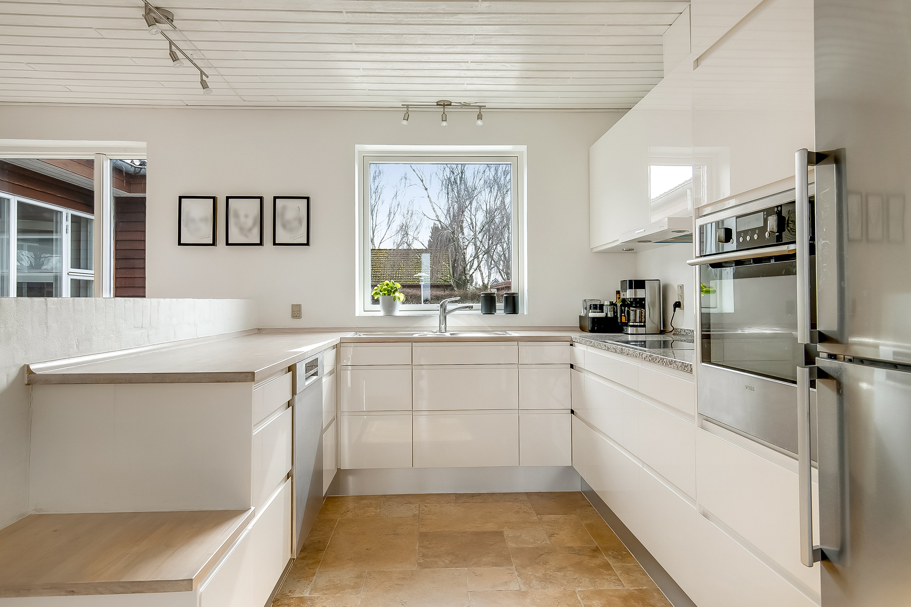 Fremhævet køkken billede i fuldskærmstilstand. Billede af Anton Berntsen Vej 19, Bredsten, 7182 Bredsten