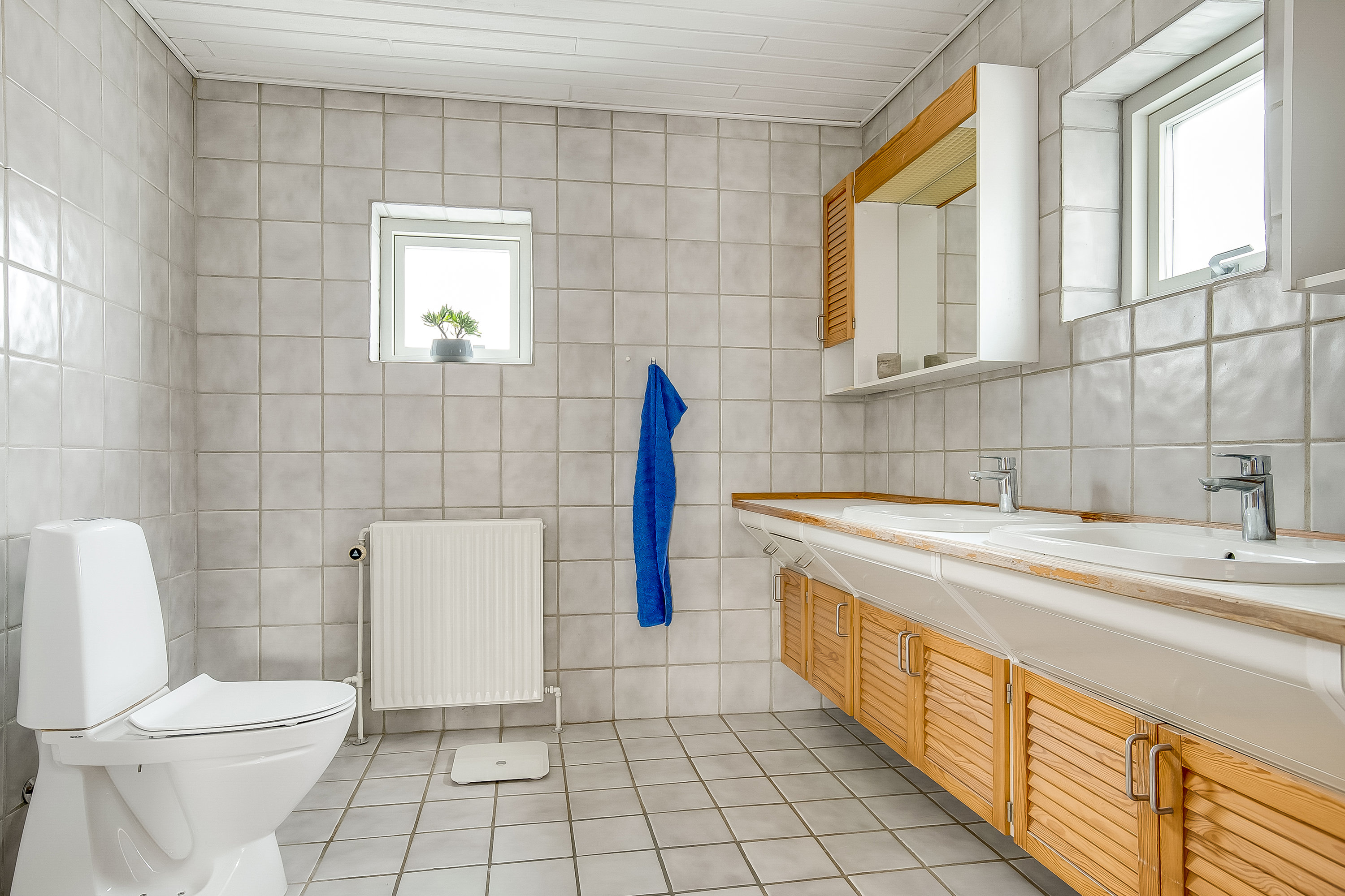 Fremhævet badeværelse billede i fuldskærmstilstand. Billede af Anton Berntsen Vej 19, Bredsten, 7182 Bredsten