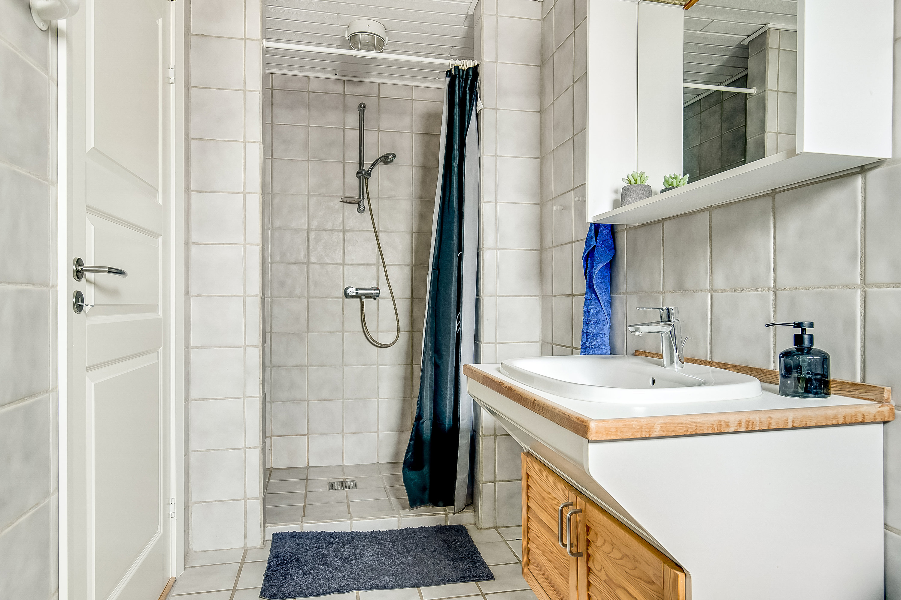 Fremhævet badeværelse billede i fuldskærmstilstand. Billede af Anton Berntsen Vej 19, Bredsten, 7182 Bredsten