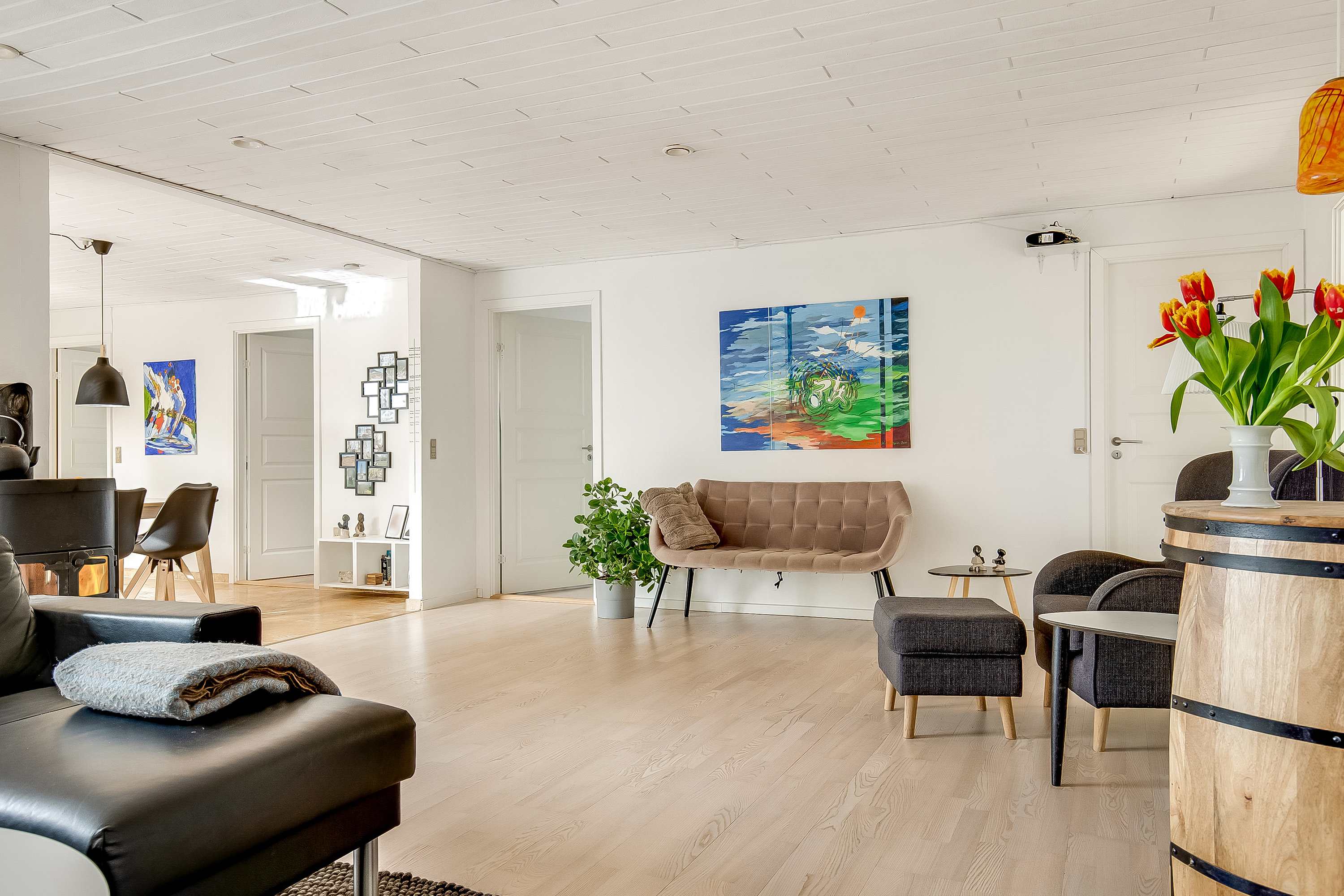 Fremhævet stue billede i fuldskærmstilstand. Billede af Anton Berntsen Vej 19, Bredsten, 7182 Bredsten