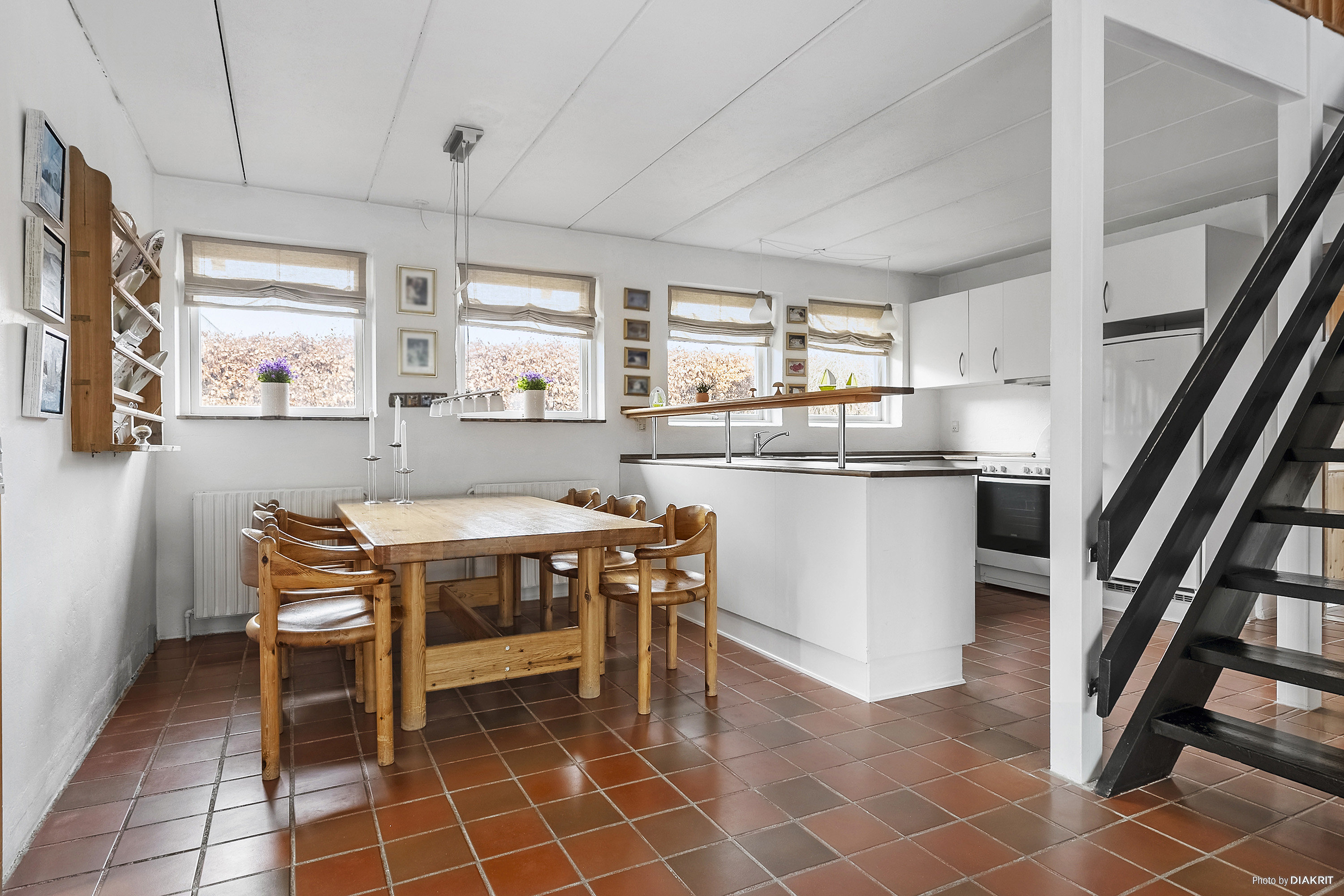 Fremhævet spisestue billede i fuldskærmstilstand. Billede af Egehovedet 31, Hou, 8300 Odder