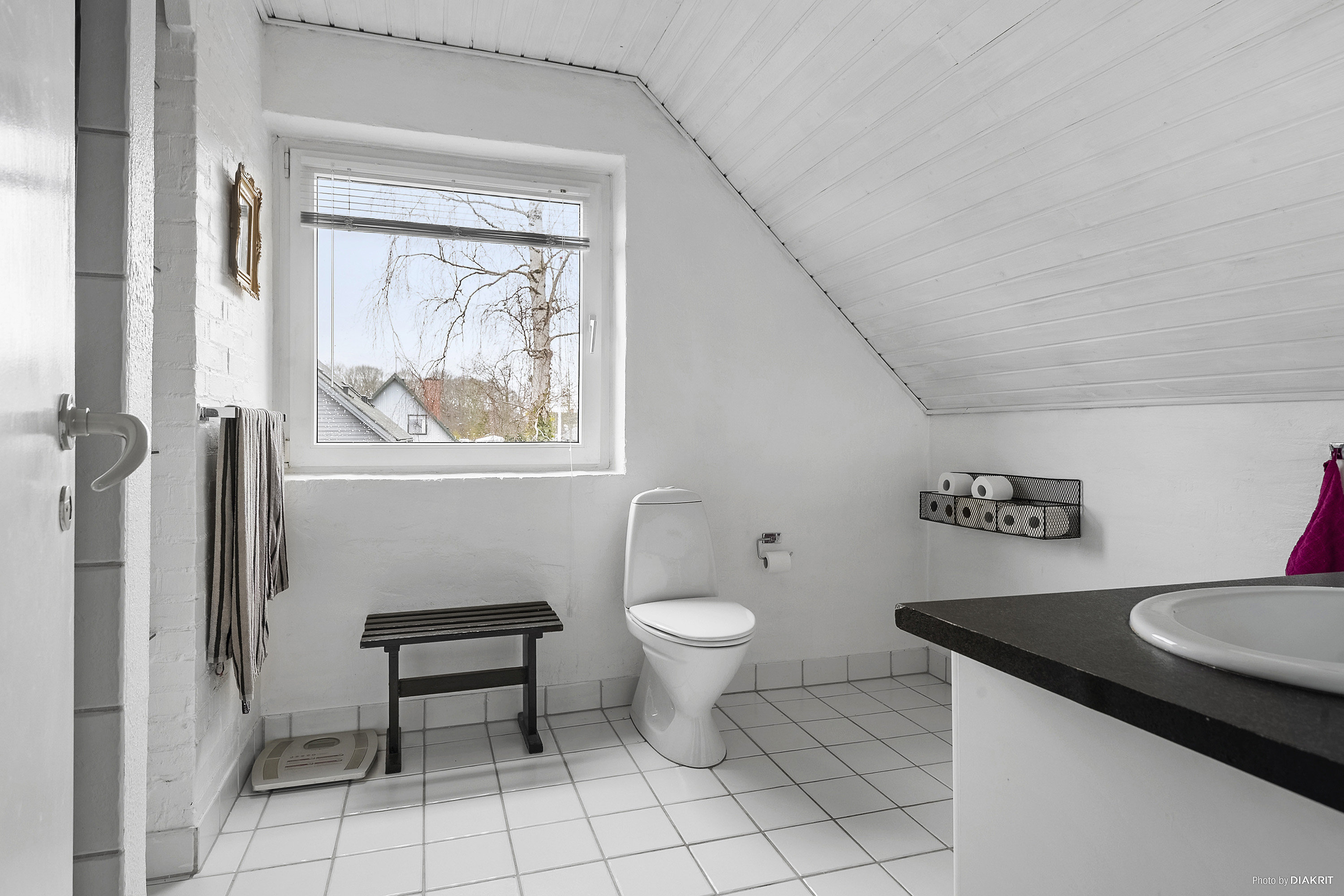 Fremhævet badeværelse billede i fuldskærmstilstand. Billede af Egehovedet 31, Hou, 8300 Odder