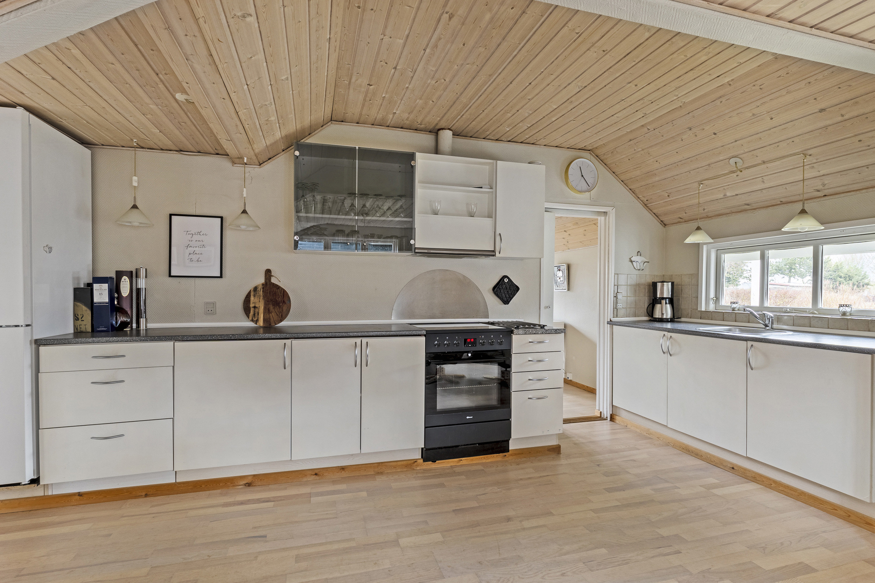 Fremhævet køkken billede i fuldskærmstilstand. Billede af Tranevej 22, Frølunde Fed, 4220 Korsør