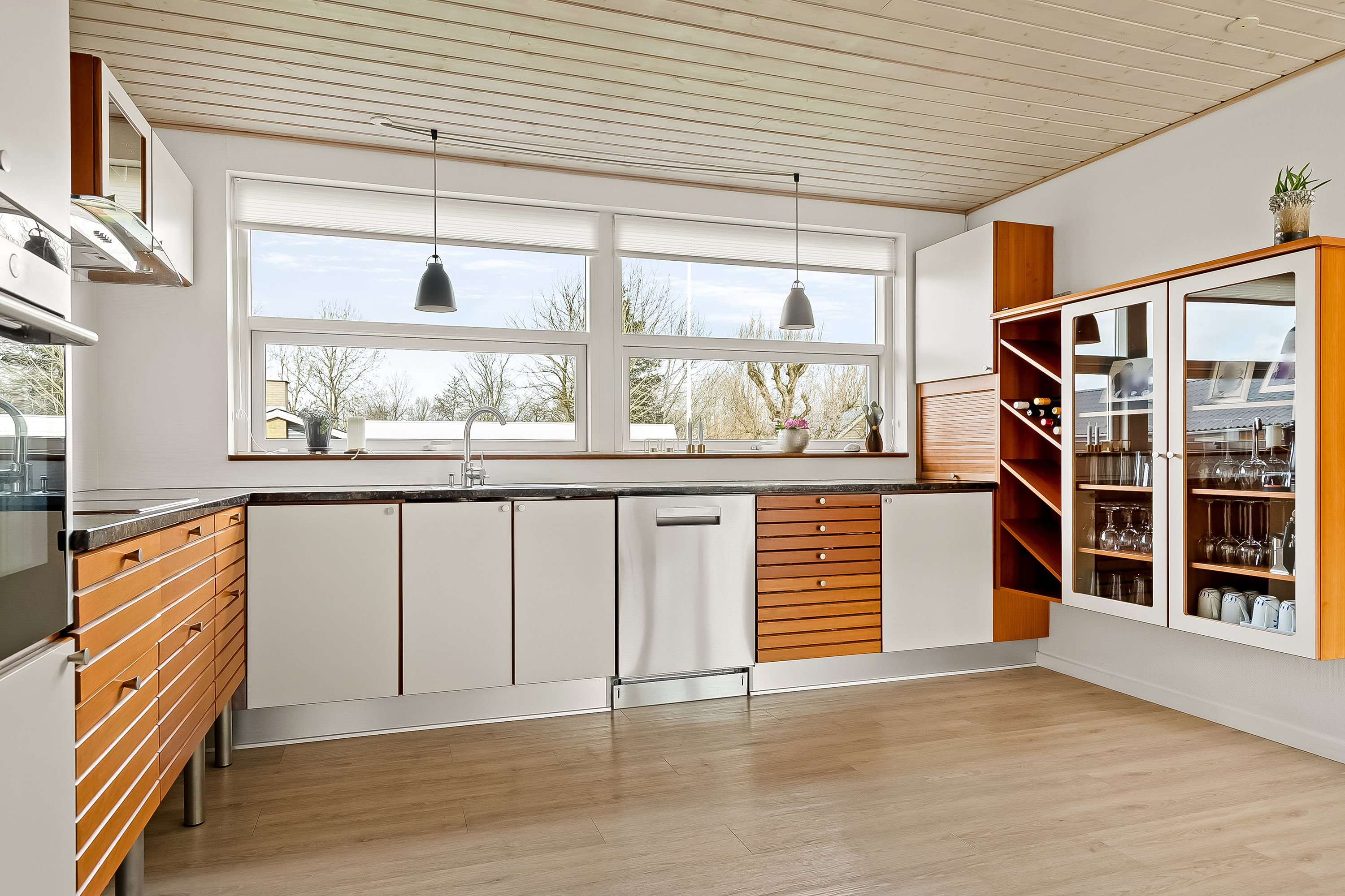 Fremhævet køkken billede i fuldskærmstilstand. Billede af Johan Skjoldborg Vej 10, 7182 Bredsten