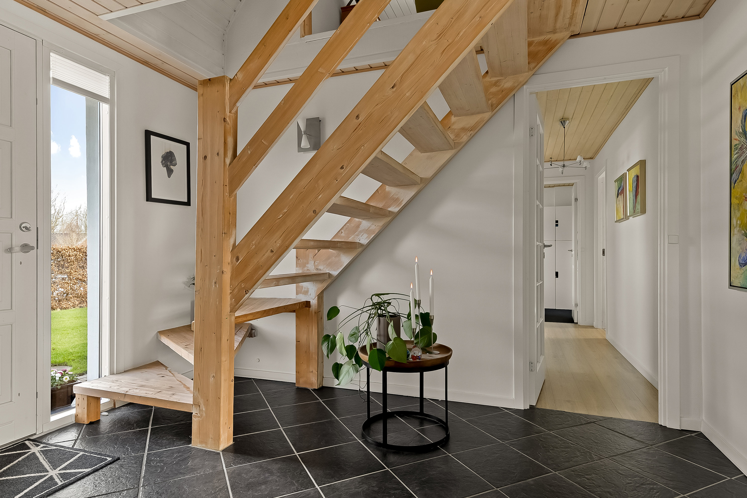 Fremhævet entré billede i fuldskærmstilstand. Billede af Johan Skjoldborg Vej 10, 7182 Bredsten