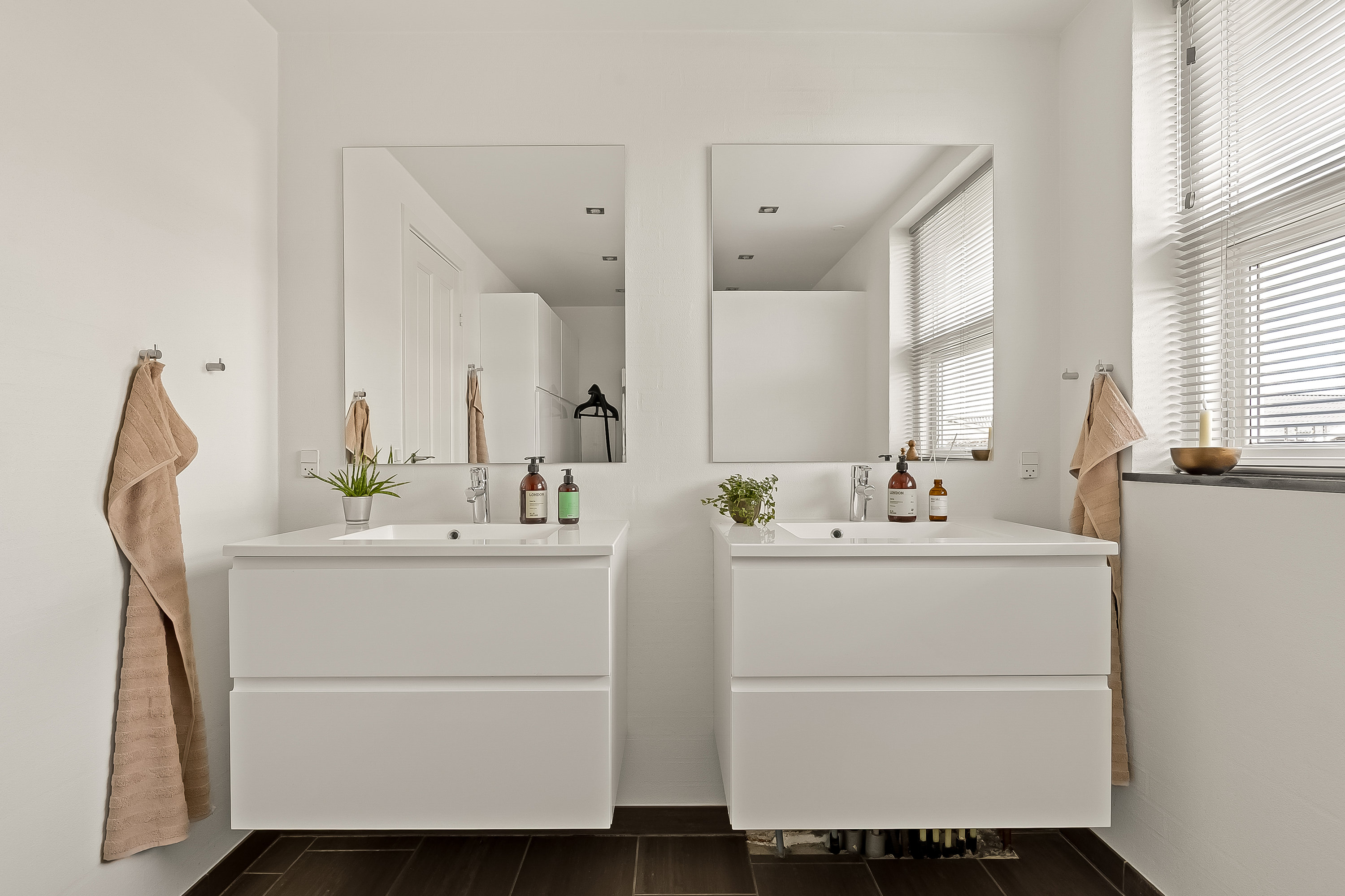 Fremhævet badeværelse billede i fuldskærmstilstand. Billede af Johan Skjoldborg Vej 10, 7182 Bredsten