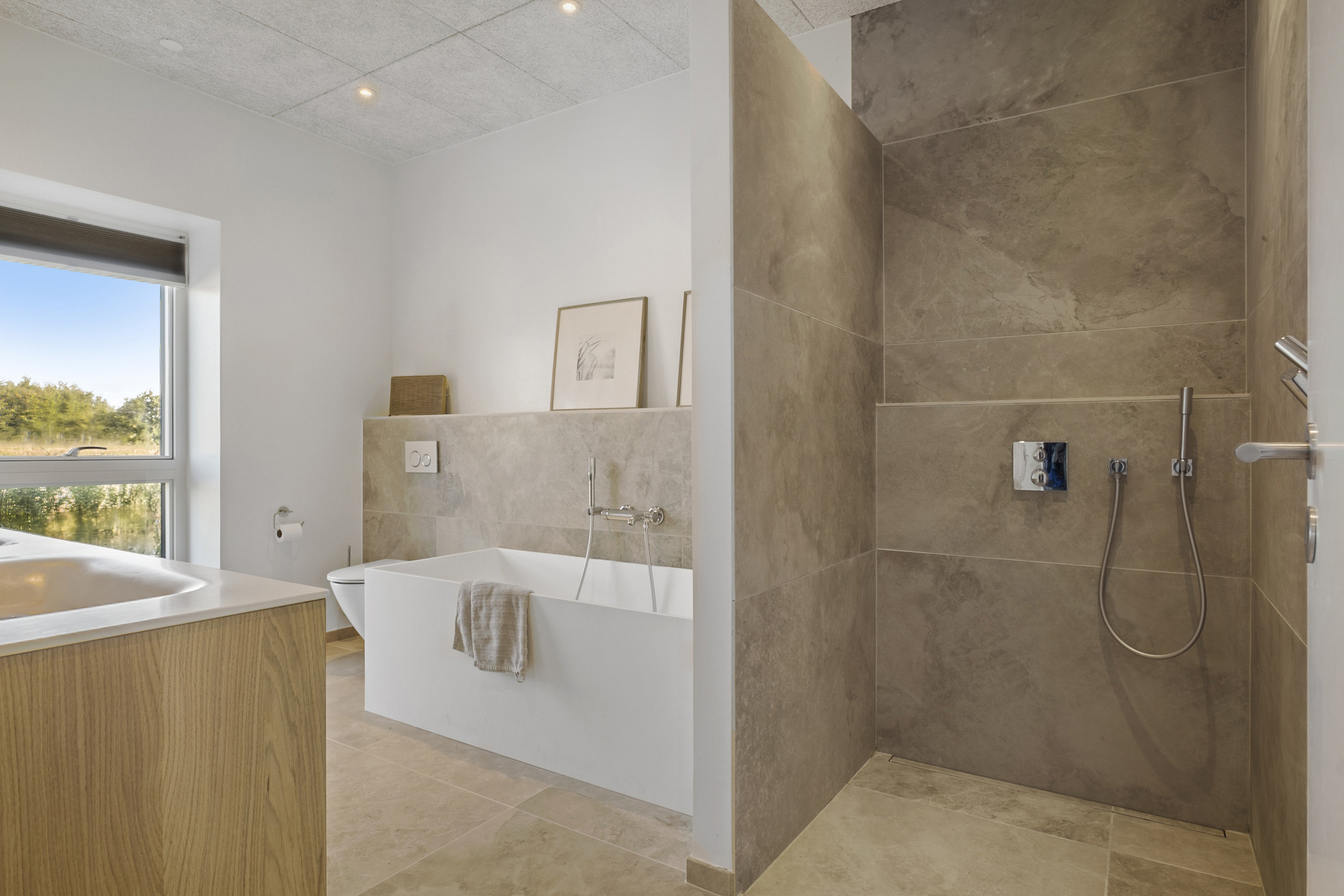 Fremhævet  billede i fuldskærmstilstand. Billede af Knøsgårds Alle 64, 9440 Aabybro