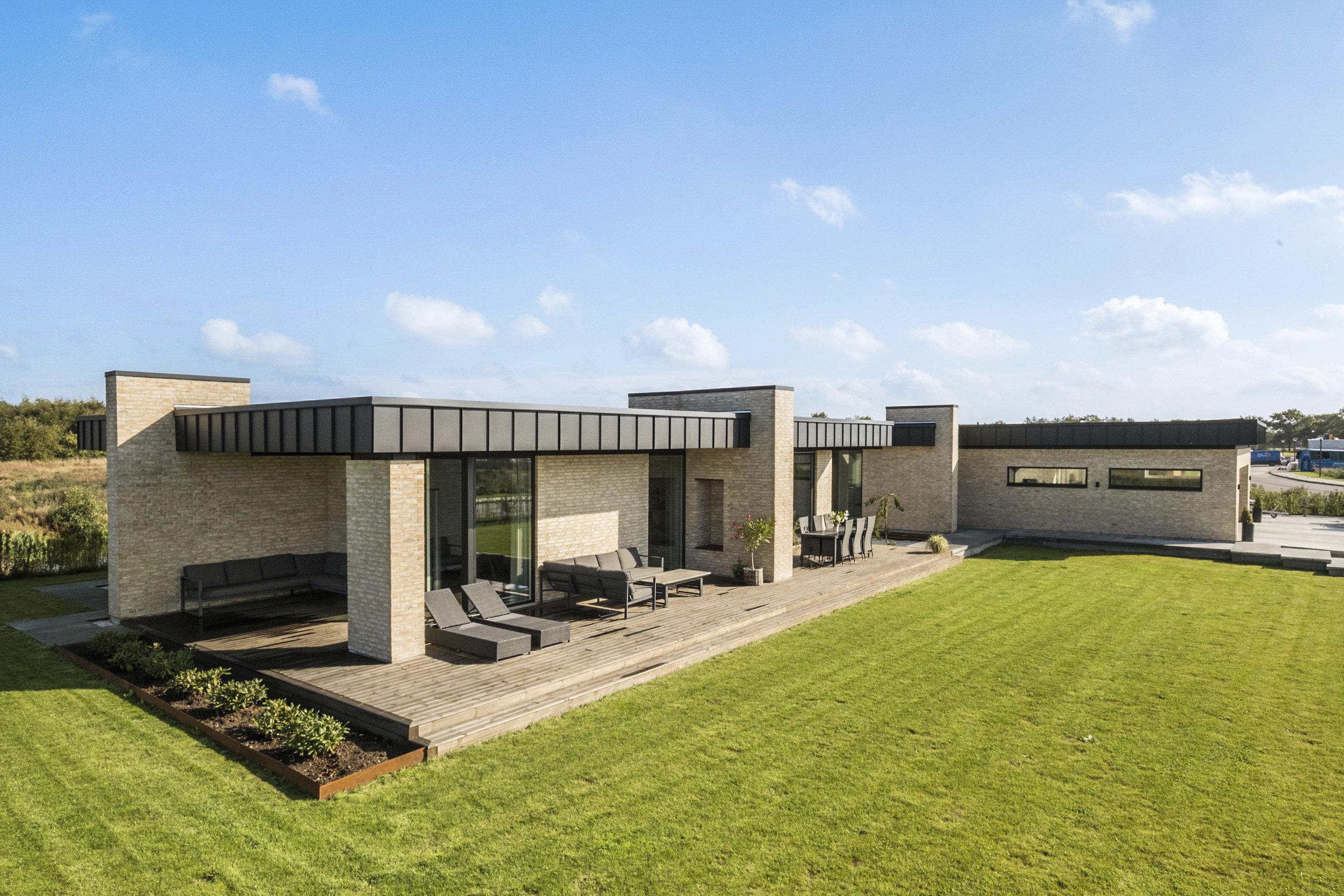 Fremhævet  billede i fuldskærmstilstand. Billede af Knøsgårds Alle 64, 9440 Aabybro