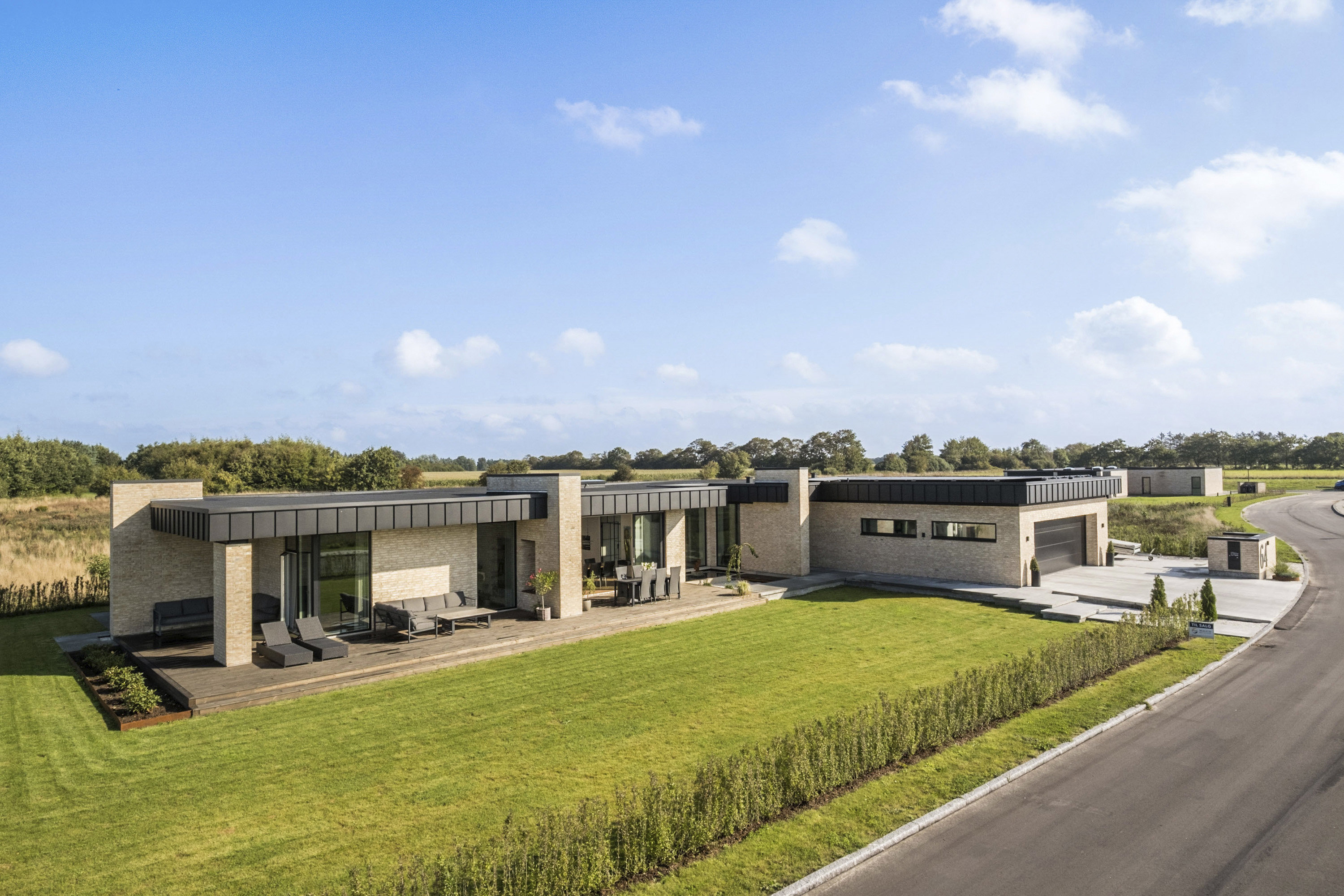 Fremhævet  billede i fuldskærmstilstand. Billede af Knøsgårds Alle 64, 9440 Aabybro