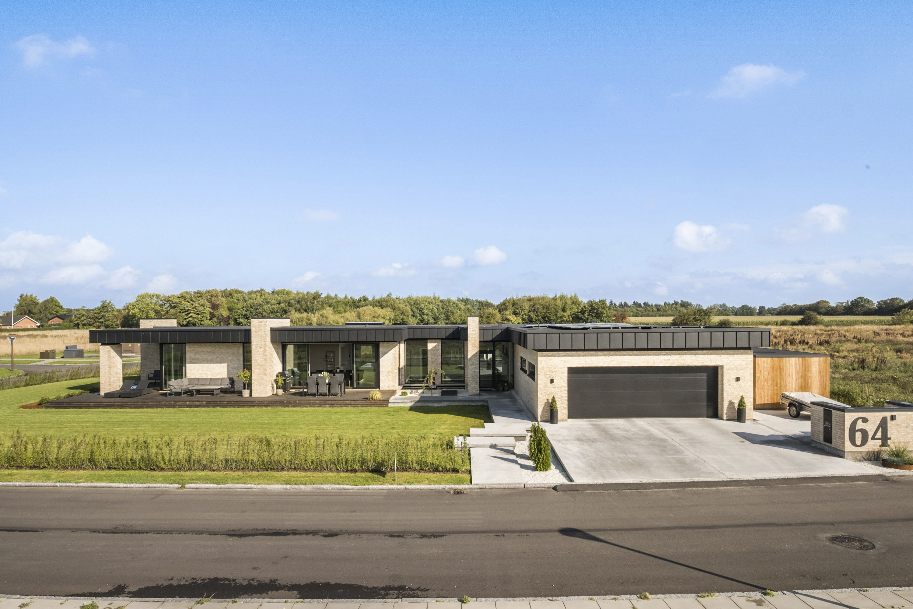 Fremhævet  billede i fuldskærmstilstand. Billede af Knøsgårds Alle 64, 9440 Aabybro