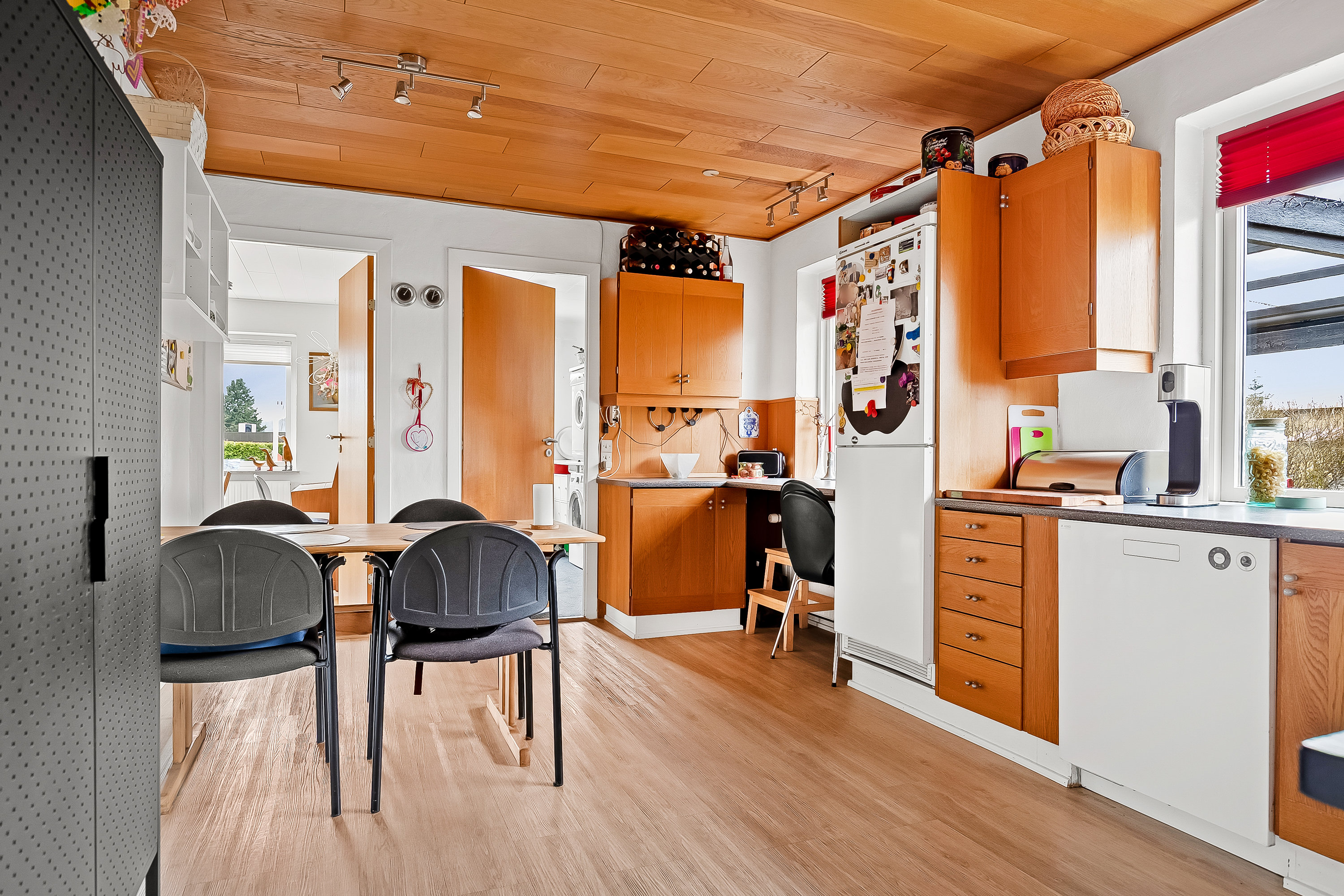 Fremhævet køkken billede i fuldskærmstilstand. Billede af Klosterbakken 10, Skærup, 7080 Børkop