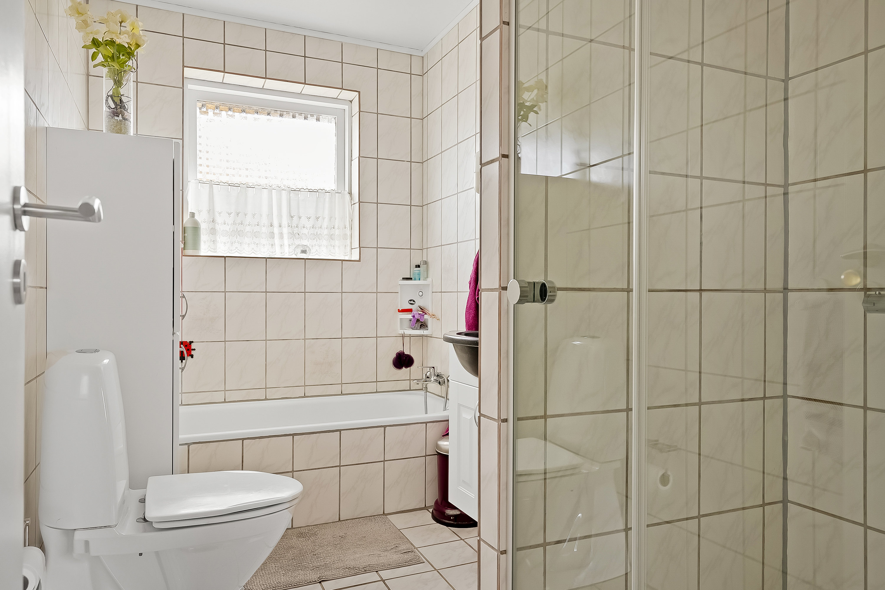 Fremhævet badeværelse billede i fuldskærmstilstand. Billede af Klosterbakken 10, Skærup, 7080 Børkop