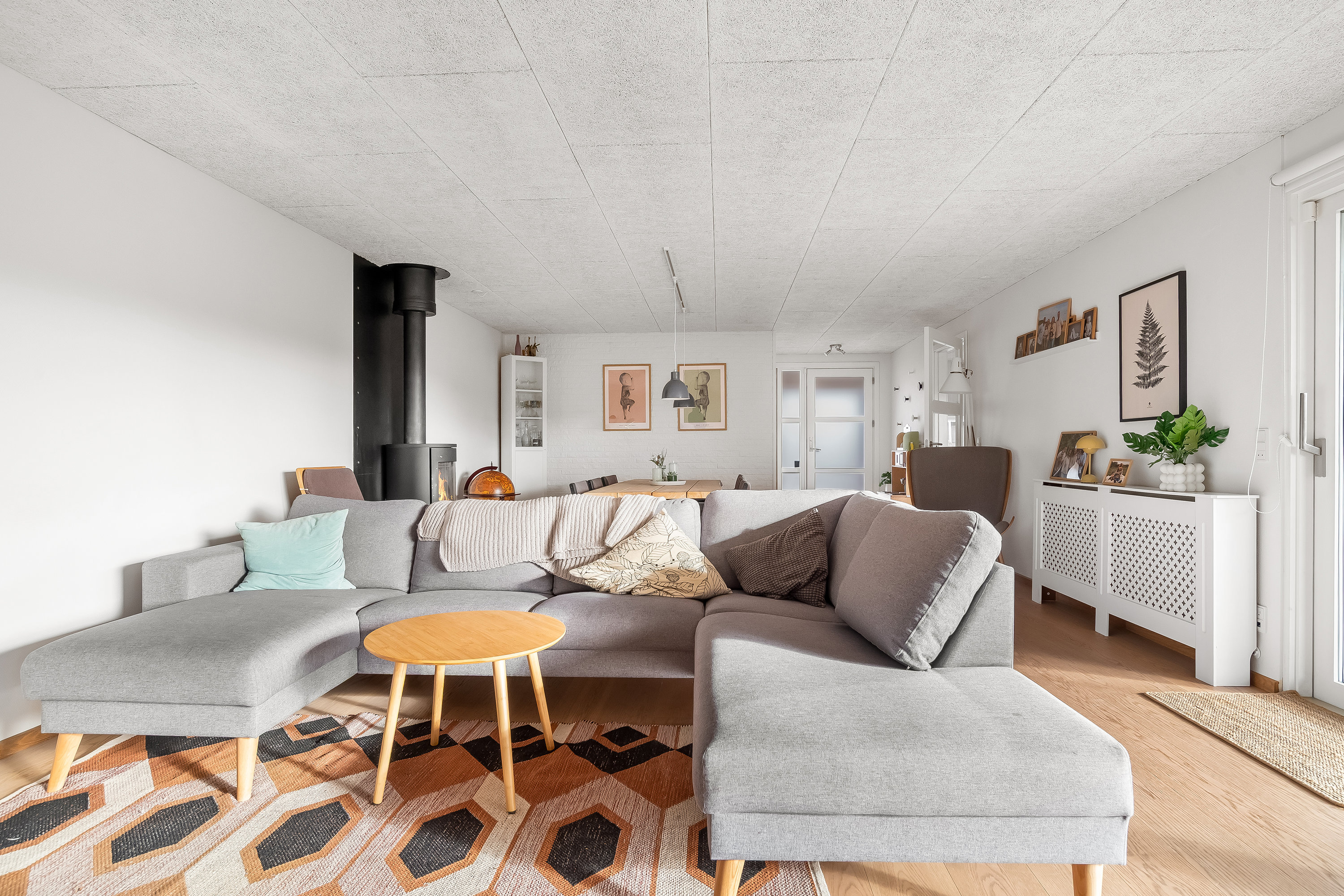 Fremhævet stue billede i fuldskærmstilstand. Billede af Bachsvej 48, 7500 Holstebro