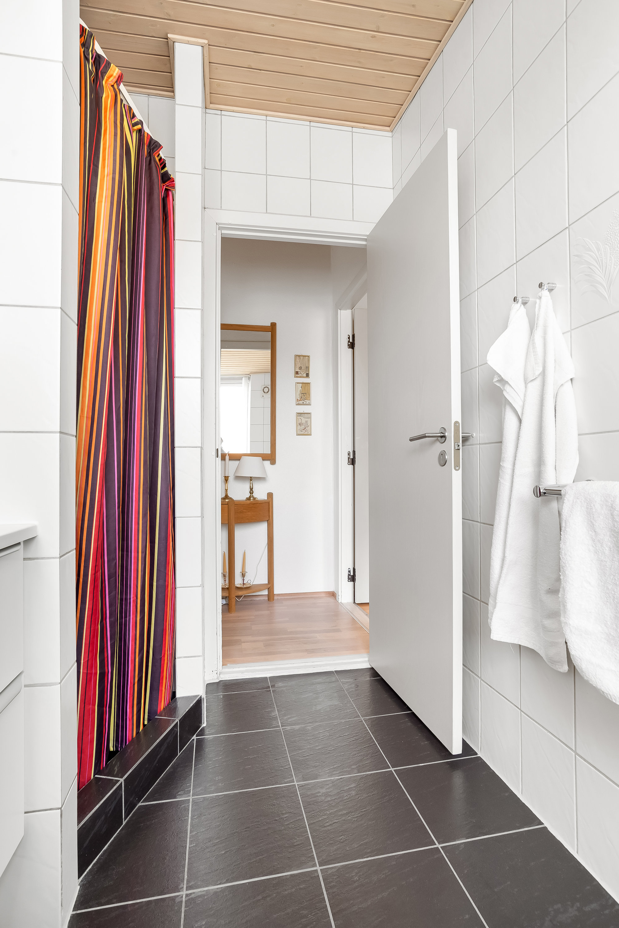 Fremhævet badeværelse billede i fuldskærmstilstand. Billede af Kaj Munks Vej 3, 7500 Holstebro