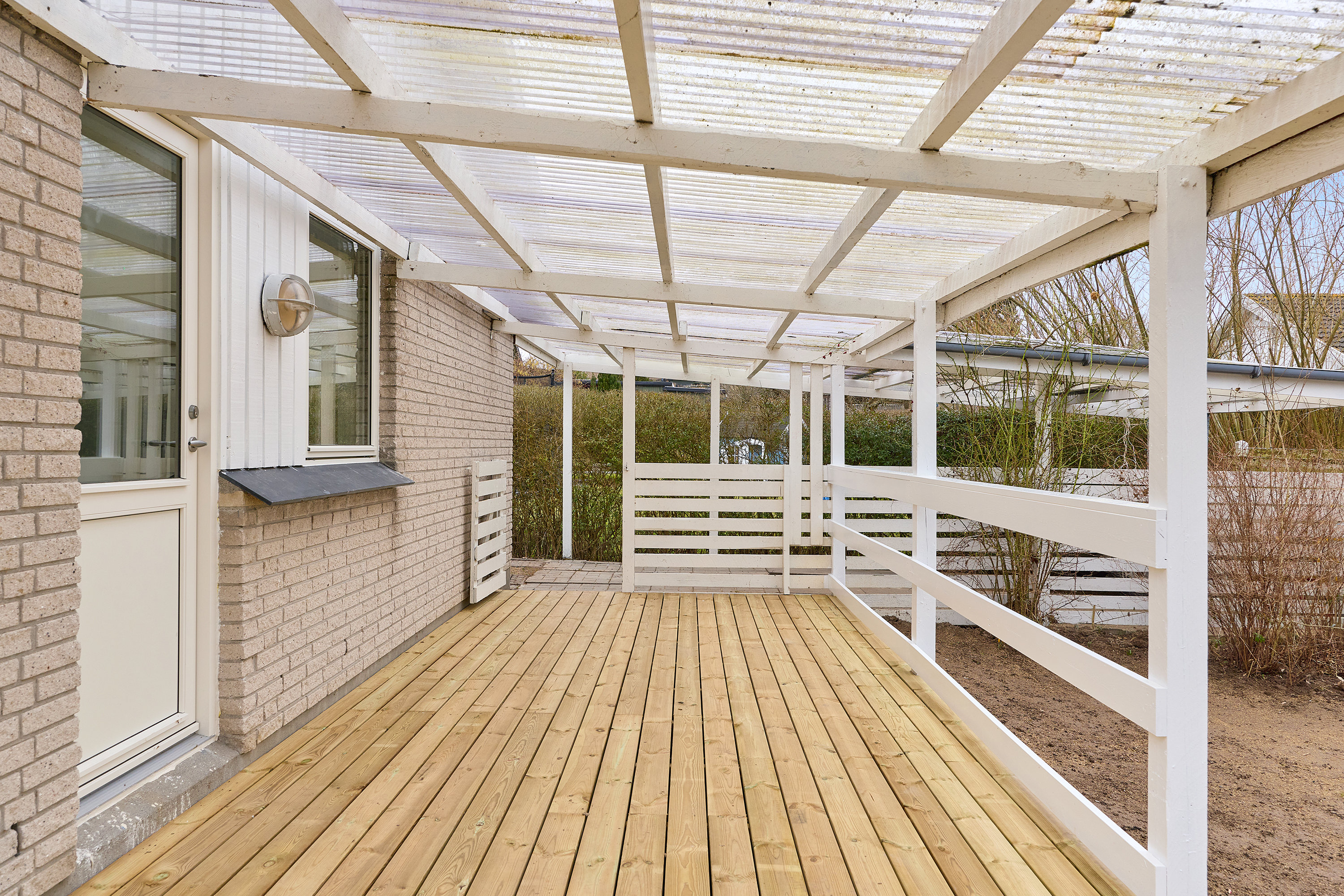 Fremhævet terrasse billede i fuldskærmstilstand. Billede af Græsted Vænge 45, 3230 Græsted