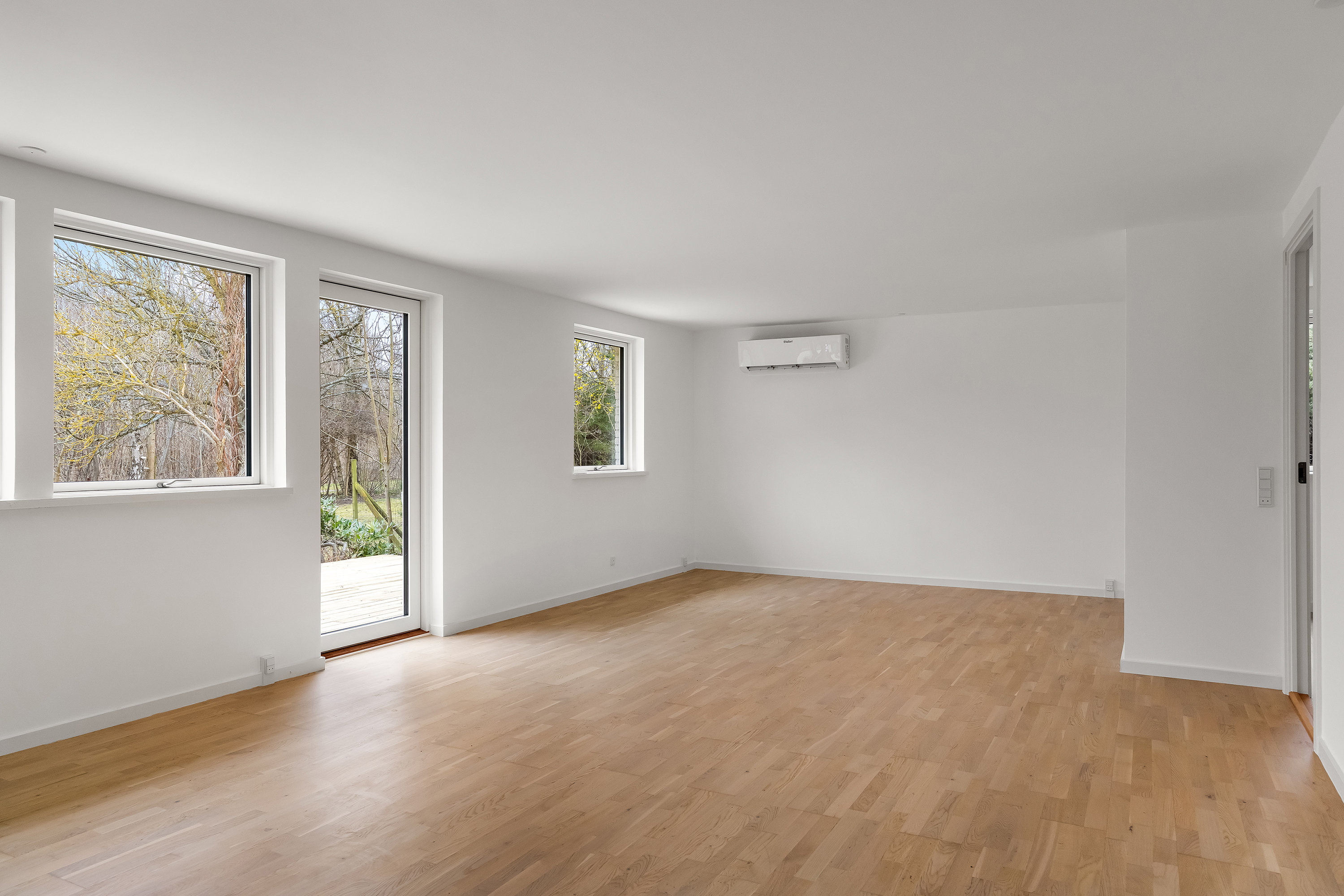 Fremhævet stue billede i fuldskærmstilstand. Billede af Græsted Vænge 45, 3230 Græsted