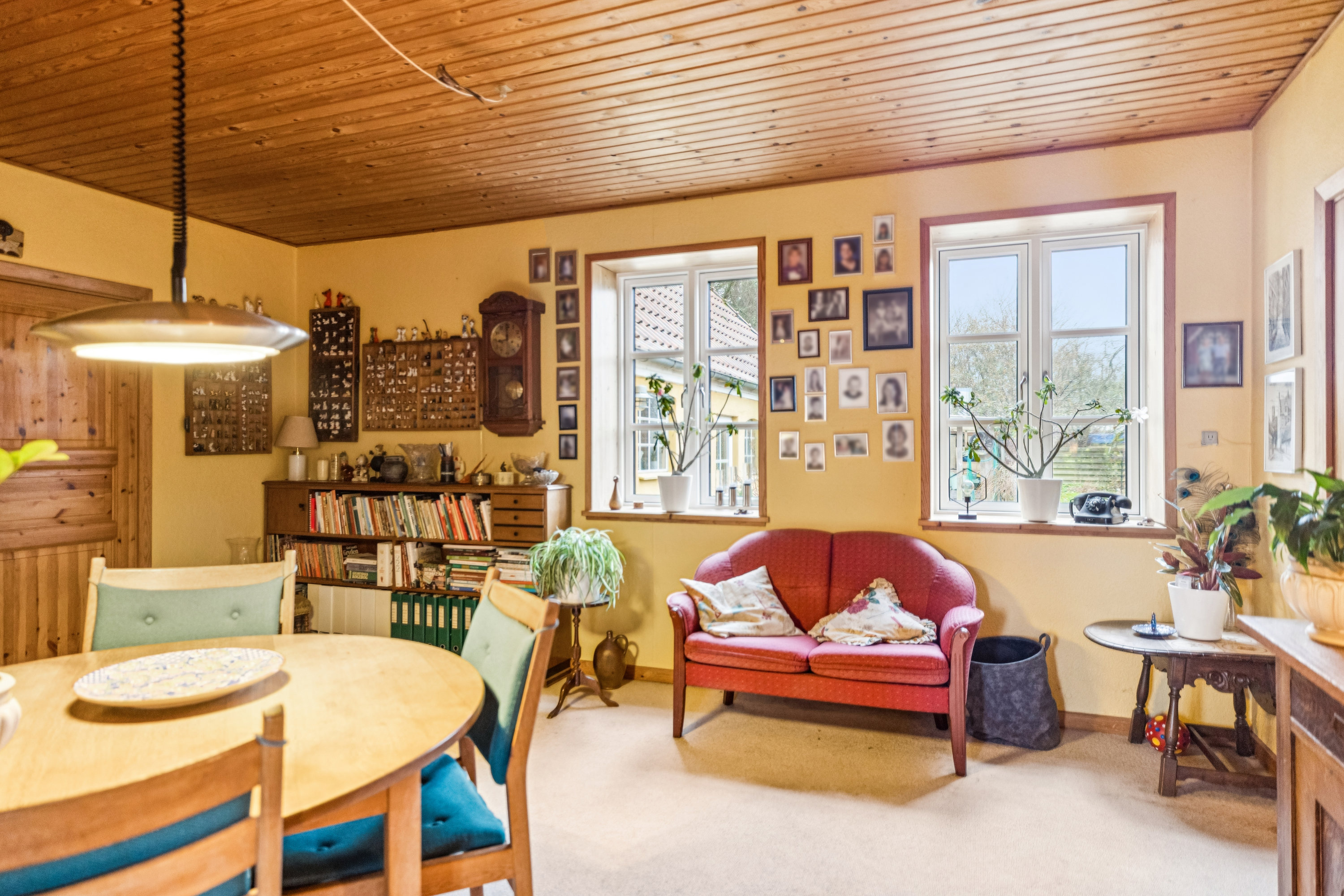 Fremhævet stue billede i fuldskærmstilstand. Billede af Haderslevvej 140, Skallebæk, 6760 Ribe