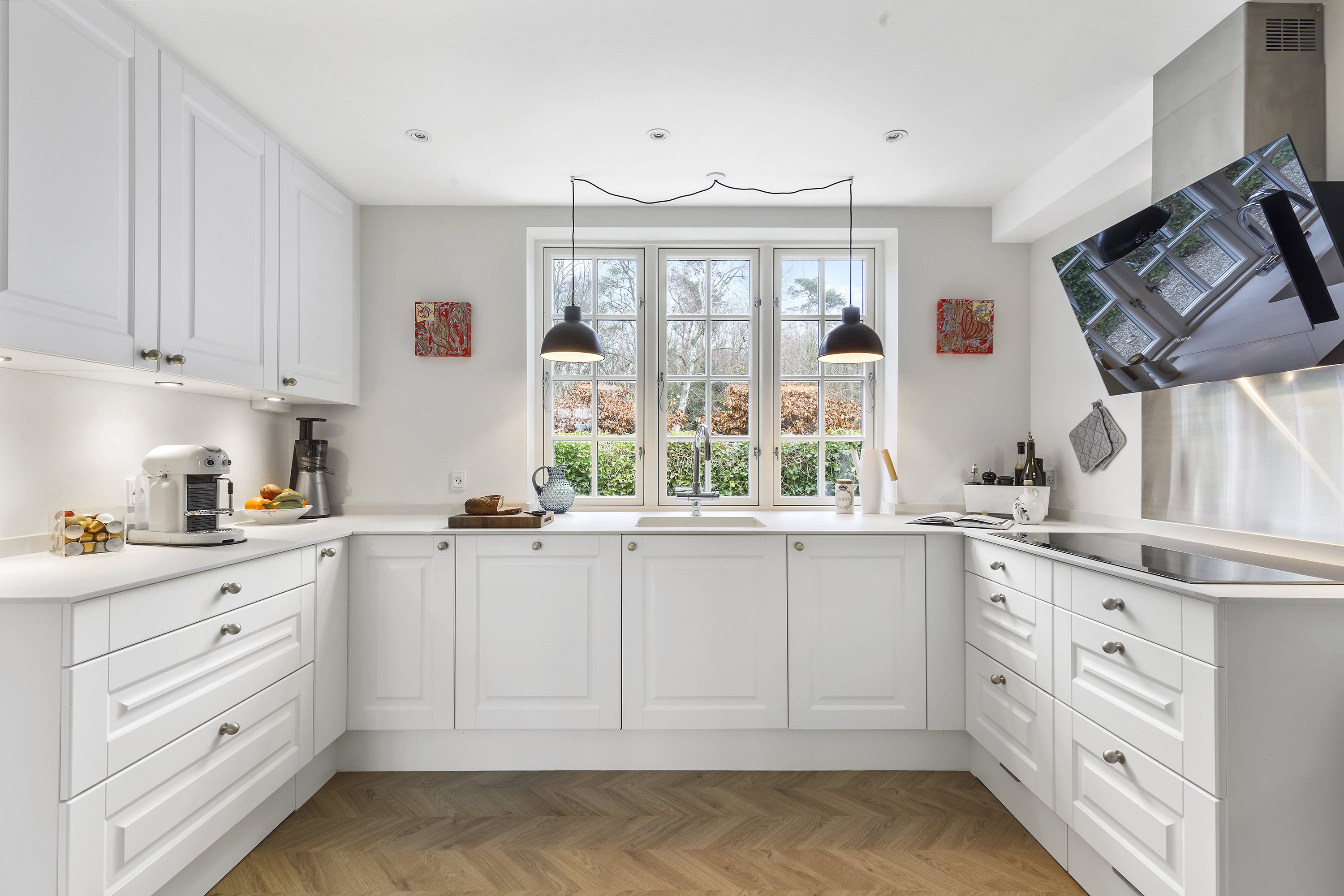 Fremhævet køkken billede i fuldskærmstilstand. Billede af Birkedamsvej 3, 3100 Hornbæk