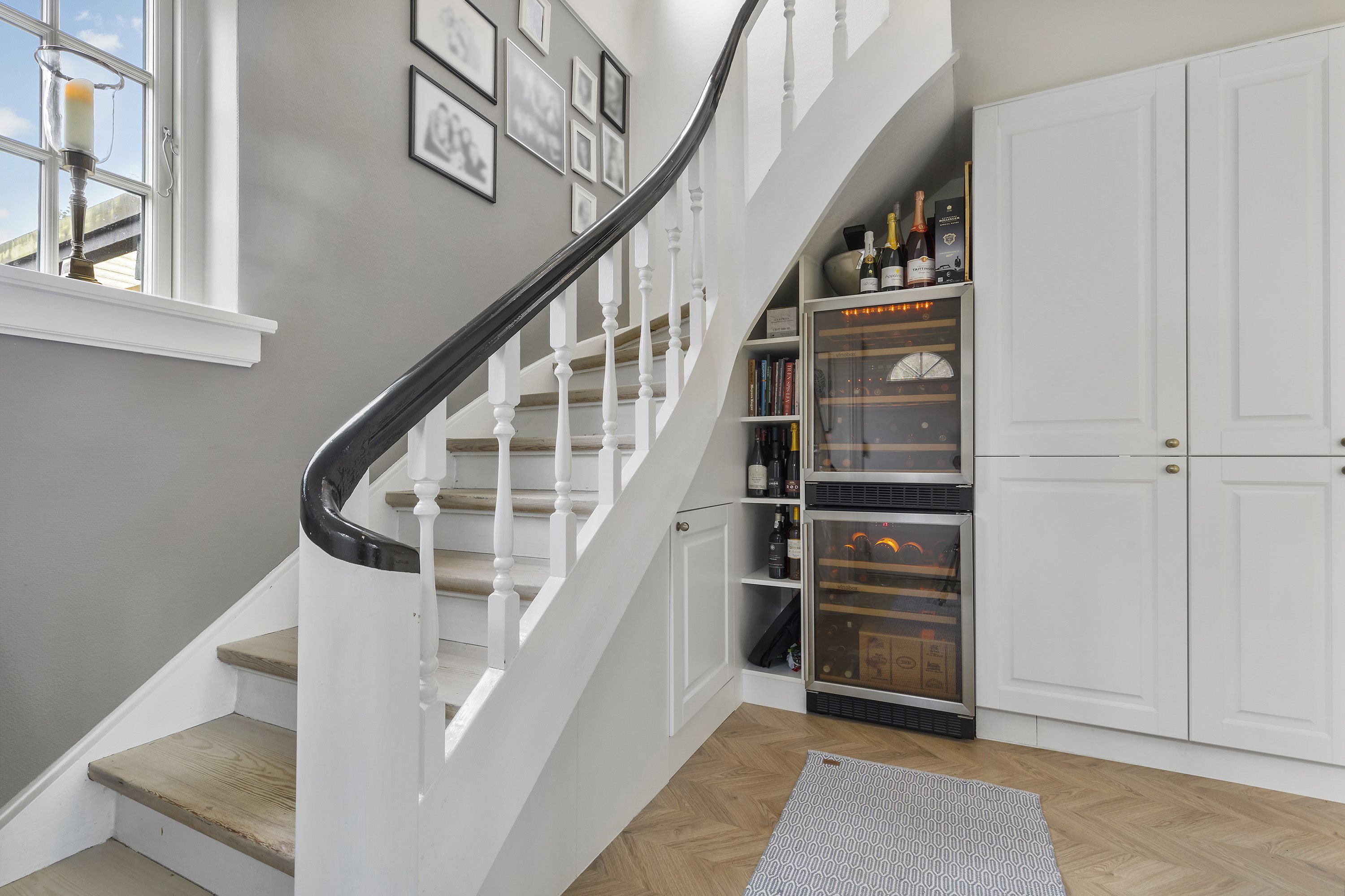 Fremhævet trappe billede i fuldskærmstilstand. Billede af Birkedamsvej 3, 3100 Hornbæk