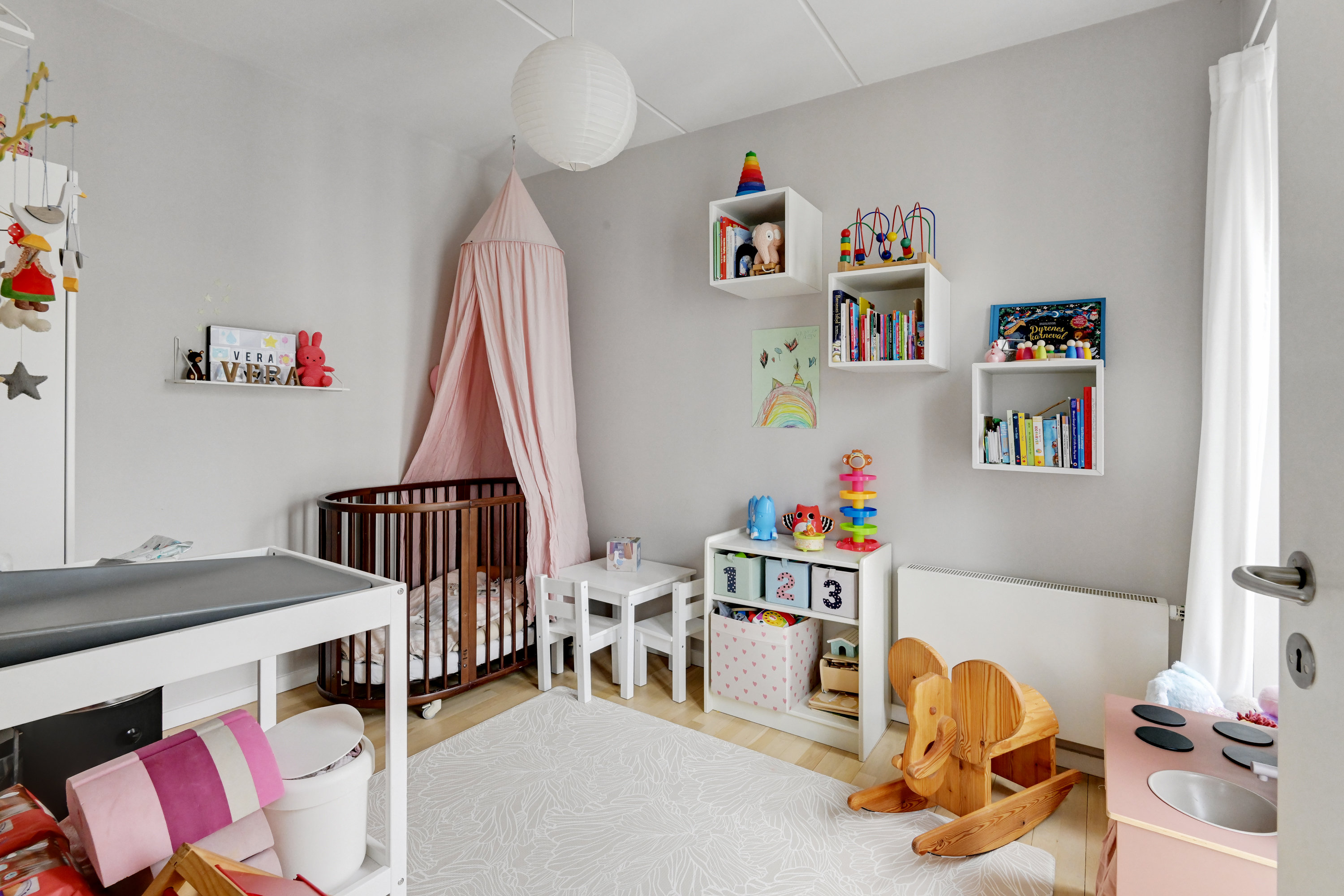 Fremhævet værelse billede i fuldskærmstilstand. Billede af C.F. Møllers Allé 68, 6. th., 2300 København S