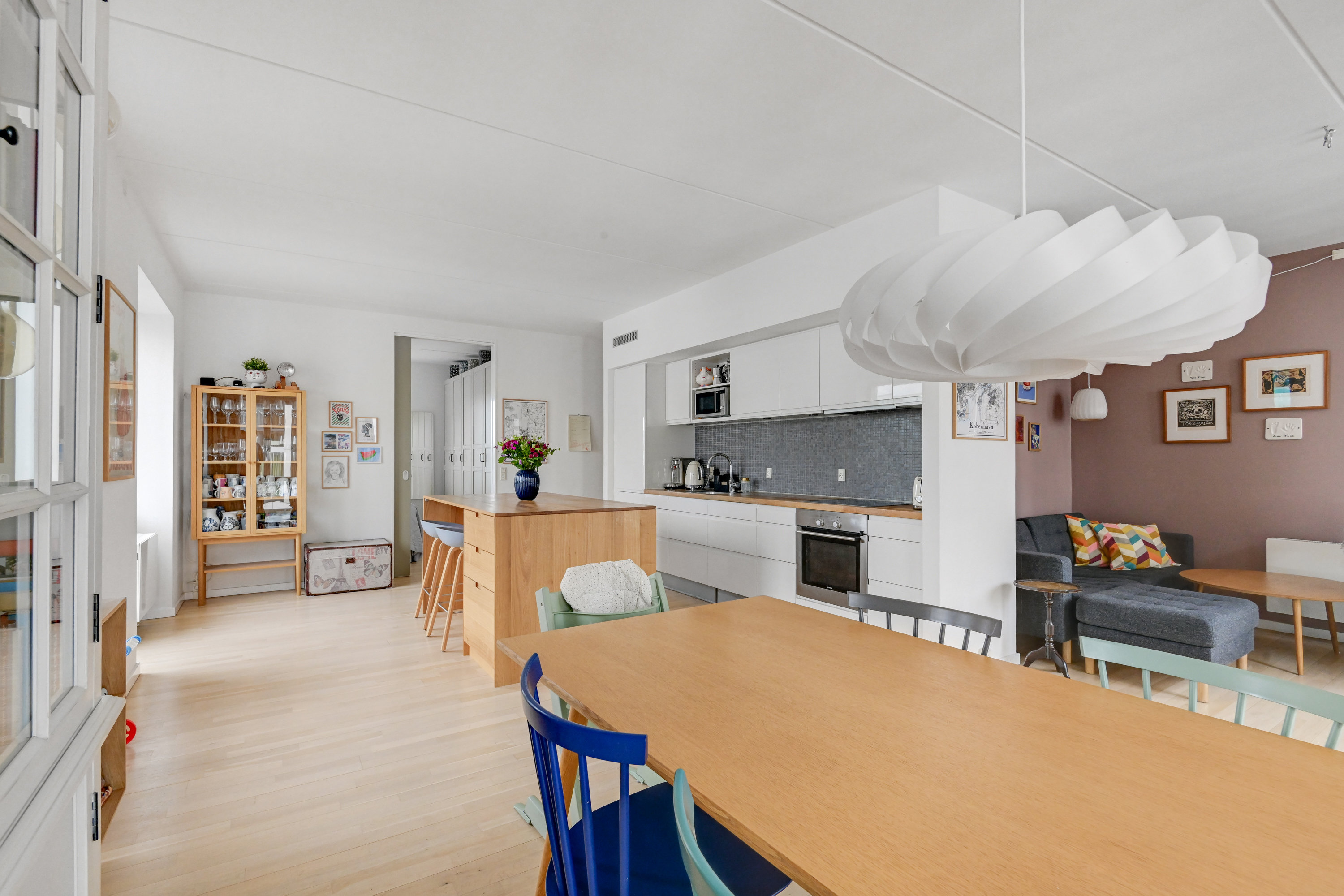 Fremhævet andet billede i fuldskærmstilstand. Billede af C.F. Møllers Allé 68, 6. th., 2300 København S