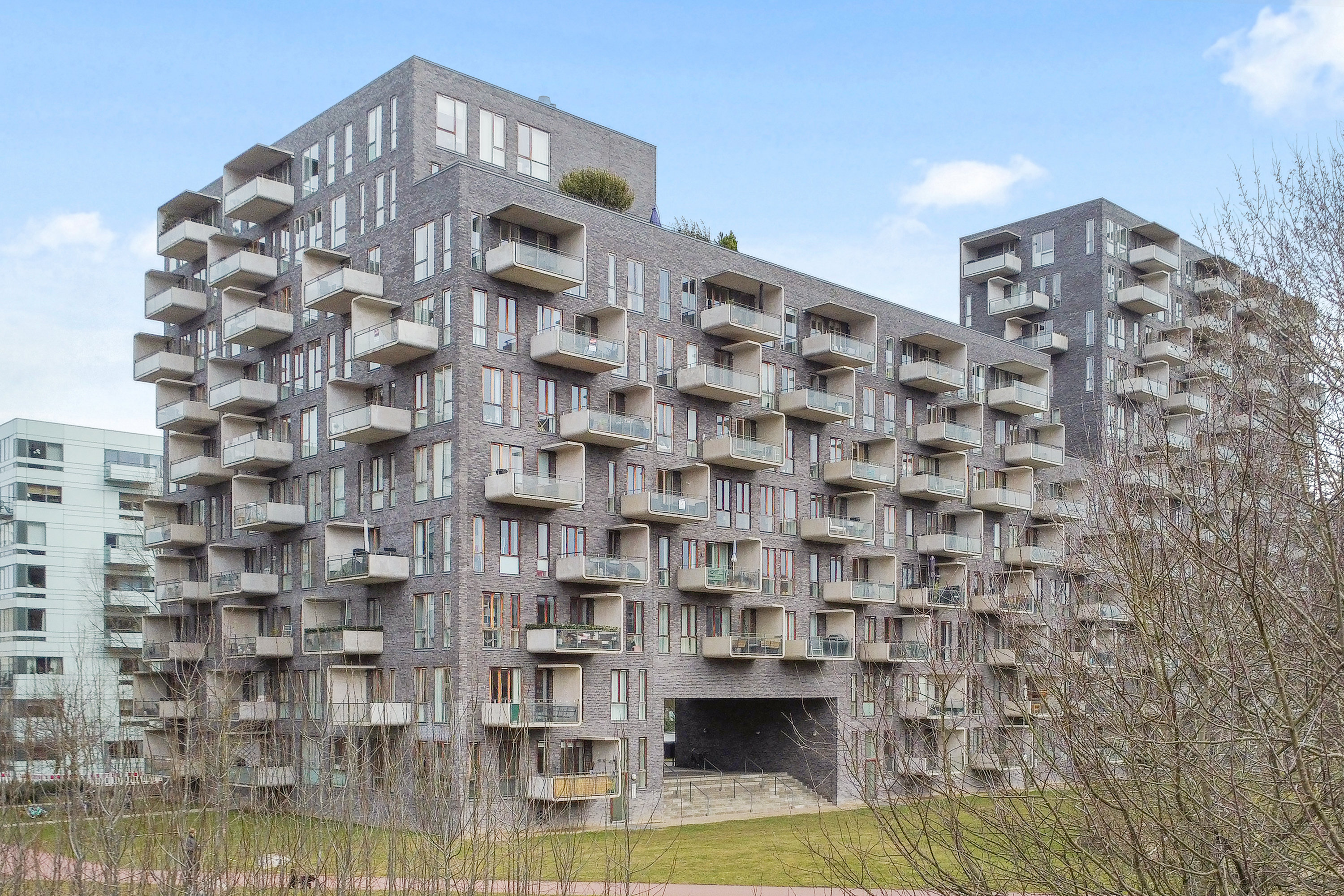 Fremhævet gårdmiljø billede i fuldskærmstilstand. Billede af C.F. Møllers Allé 68, 6. th., 2300 København S