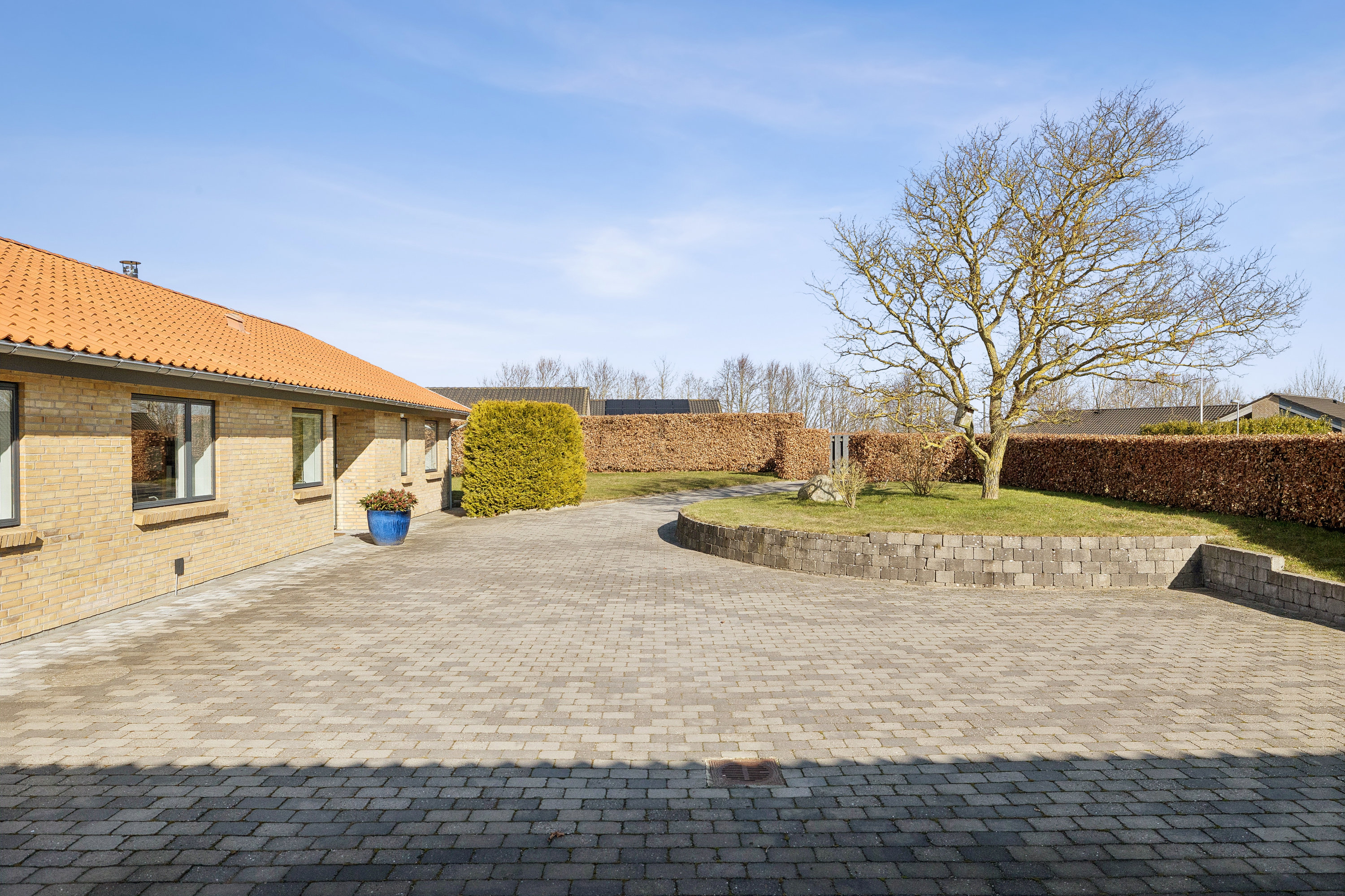 Fremhævet indkørsel billede i fuldskærmstilstand. Billede af Præstehaven 11, Hylke, 8660 Skanderborg