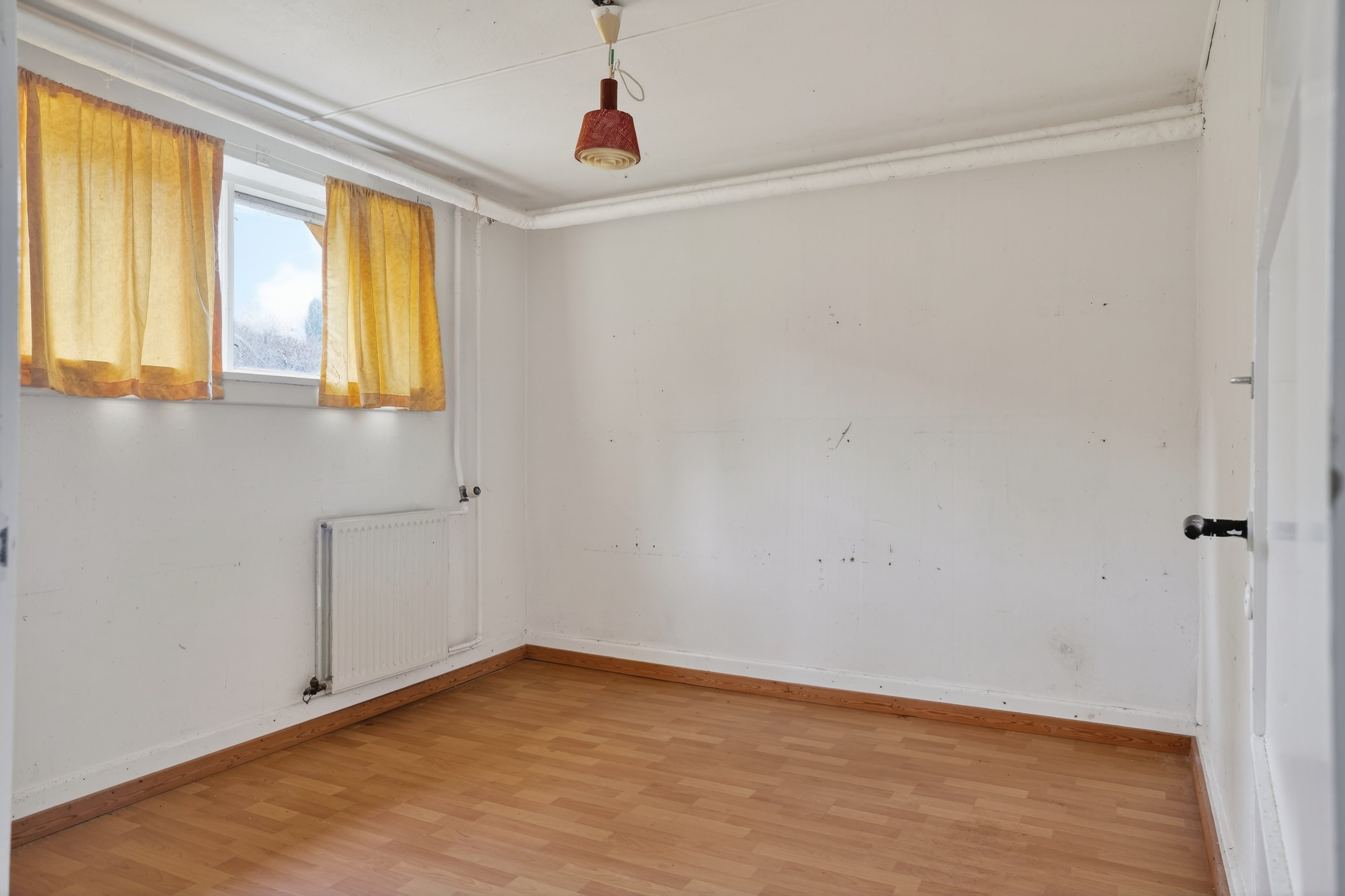 Fremhævet kælder billede i fuldskærmstilstand. Billede af H P Hansensvej 4, 4500 Nykøbing Sj