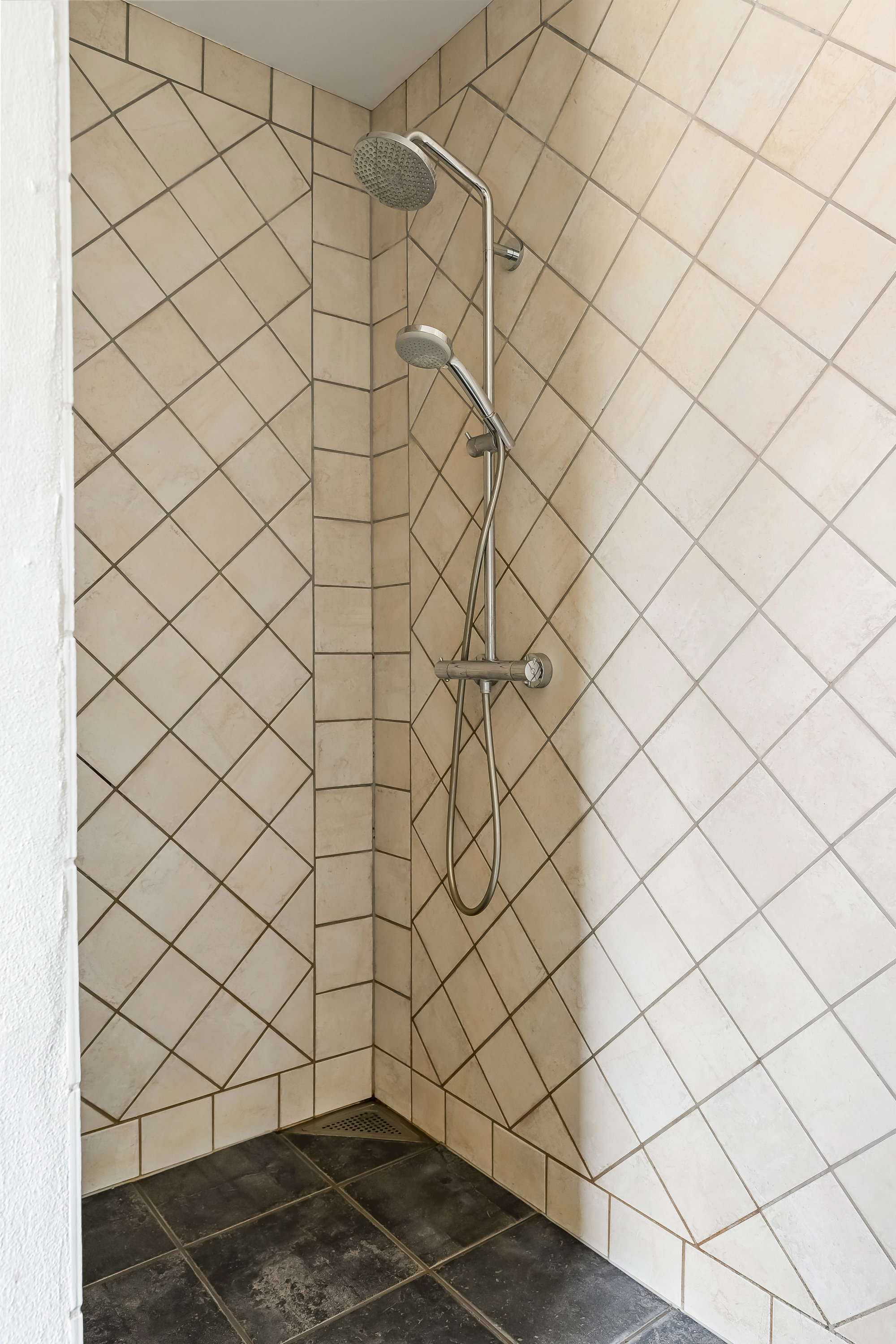 Fremhævet badeværelse billede i fuldskærmstilstand. Billede af Dalsvej 4, Dal, 7200 Grindsted