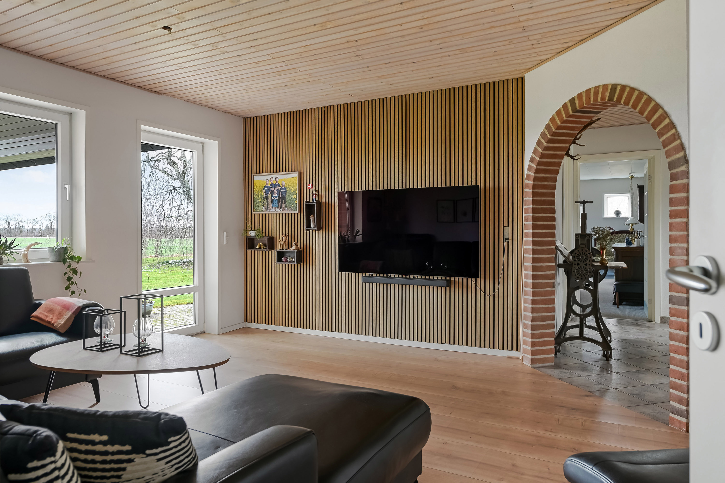 Fremhævet stue billede i fuldskærmstilstand. Billede af Dalsvej 4, Dal, 7200 Grindsted