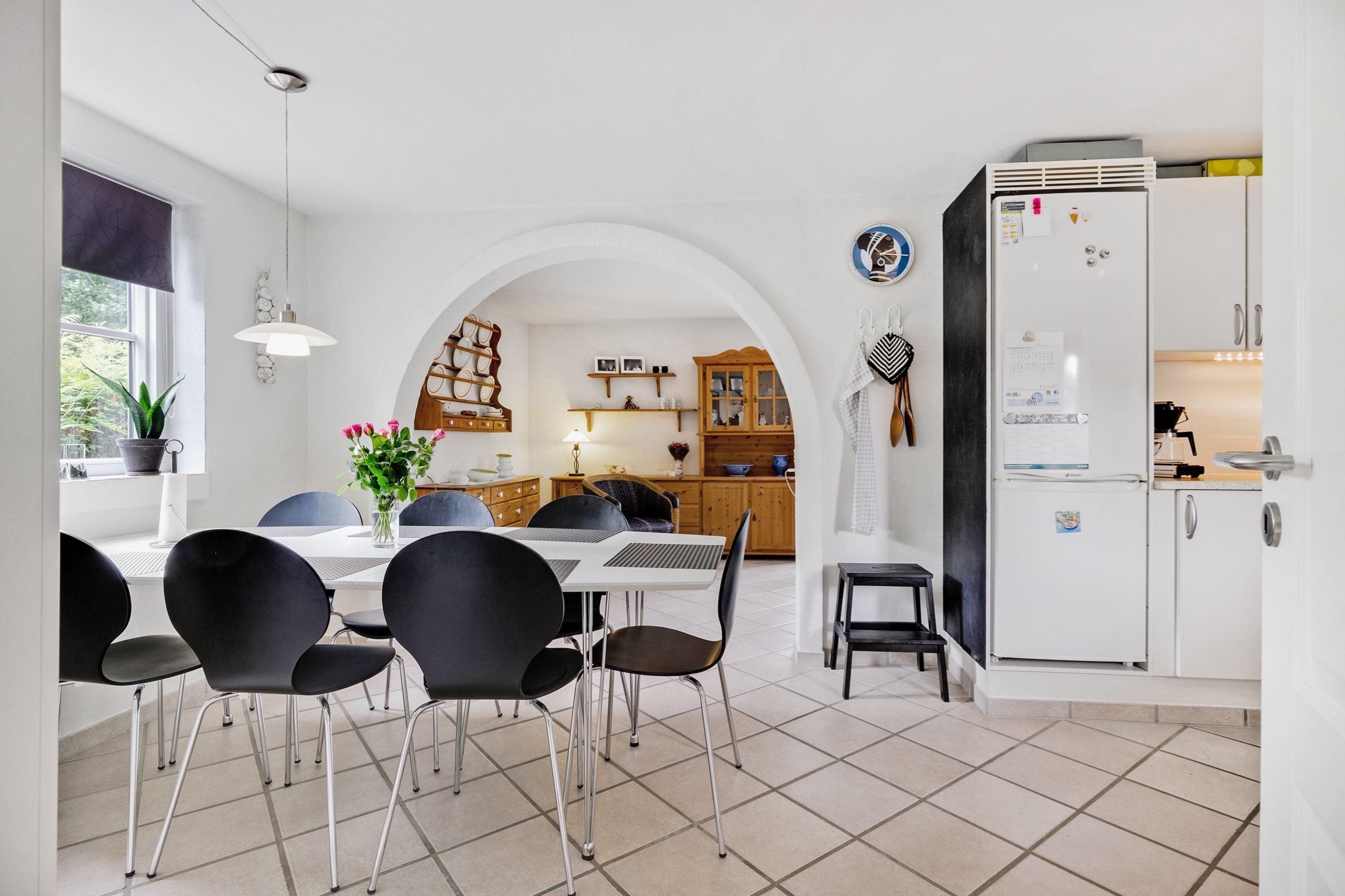 Fremhævet køkken billede i fuldskærmstilstand. Billede af Akkerupvej 15, 5683 Haarby