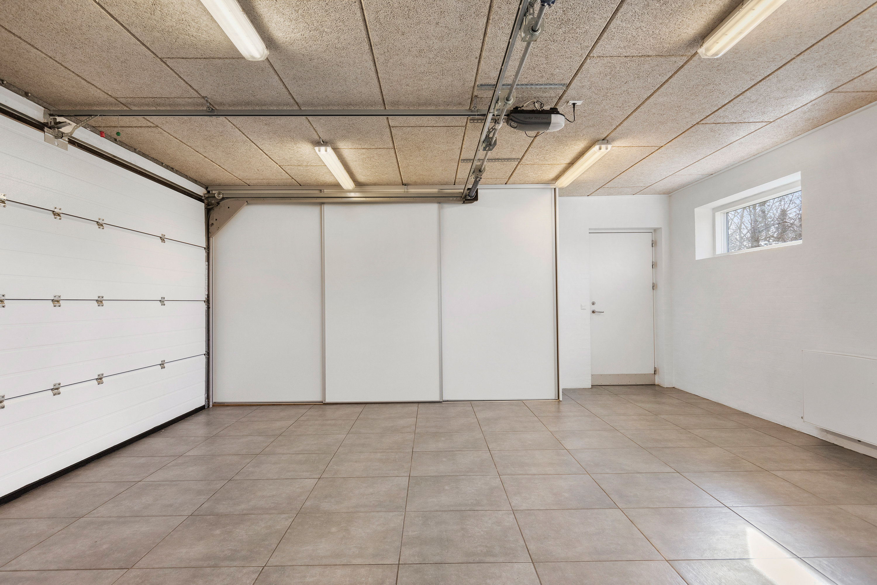 Fremhævet garage billede i fuldskærmstilstand. Billede af Torngårdshaven 7, 9440 Aabybro