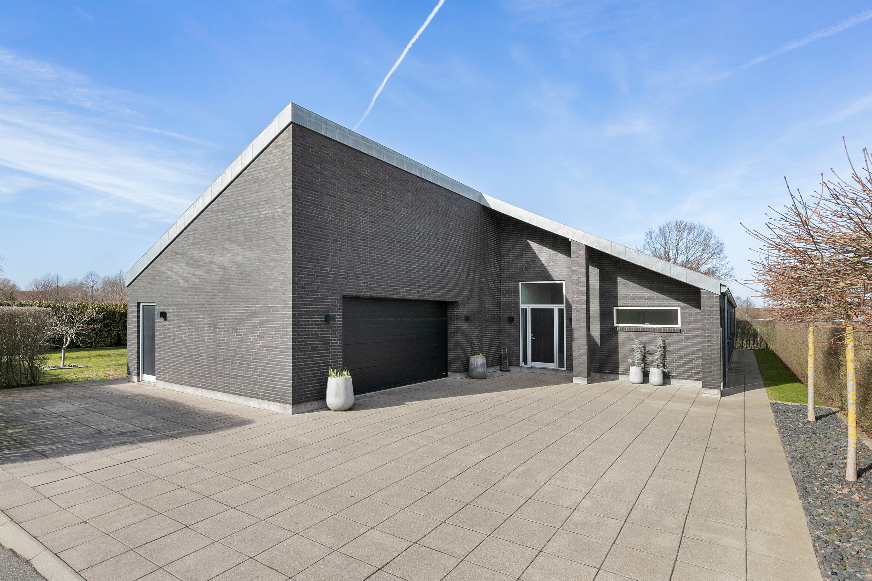 Fremhævet facade billede i fuldskærmstilstand. Billede af Torngårdshaven 7, 9440 Aabybro