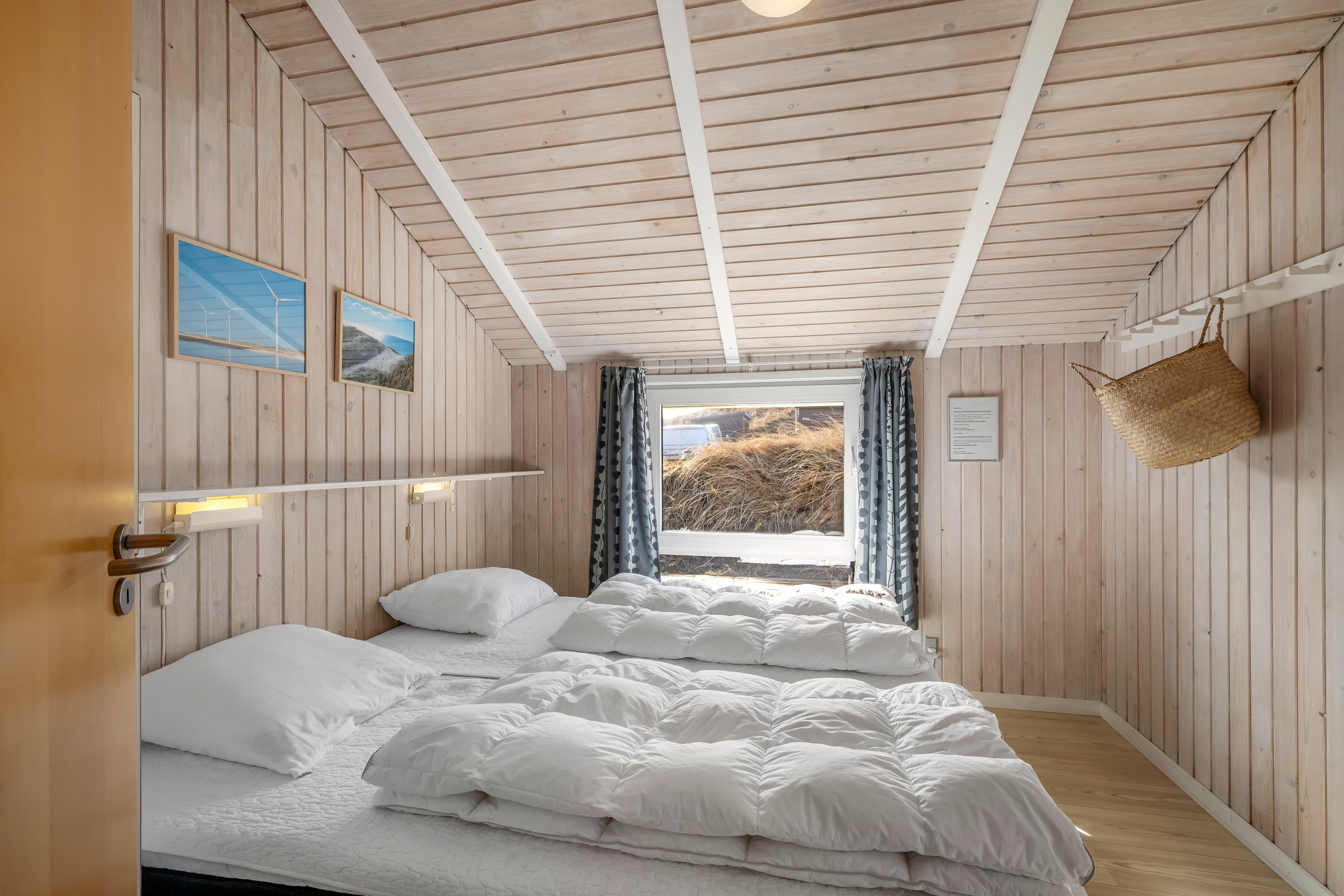 Fremhævet soveværelse billede i fuldskærmstilstand. Billede af Bjerregårdsvej 351, Bjerregaard, 6960 Hvide Sande