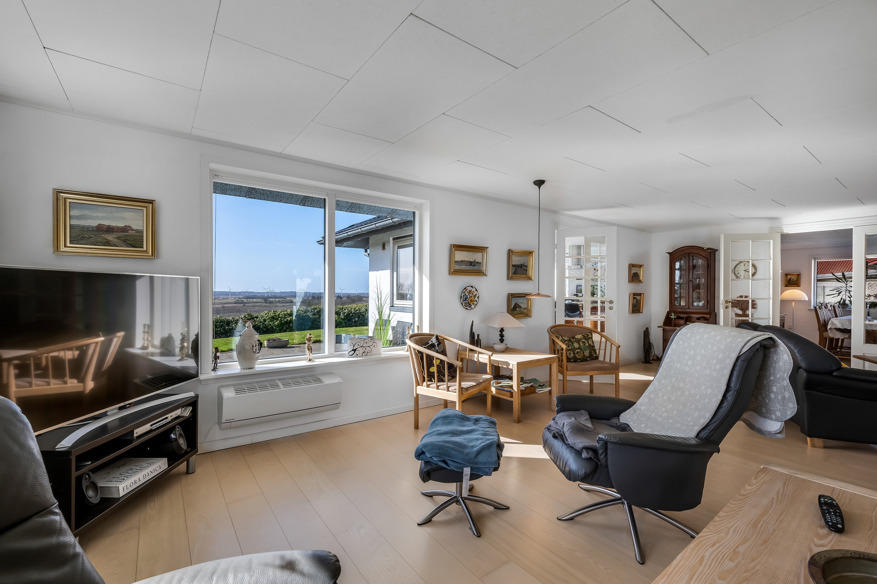 Fremhævet stue billede i fuldskærmstilstand. Billede af Skrænten 12, Dejbjerg, 6900 Skjern