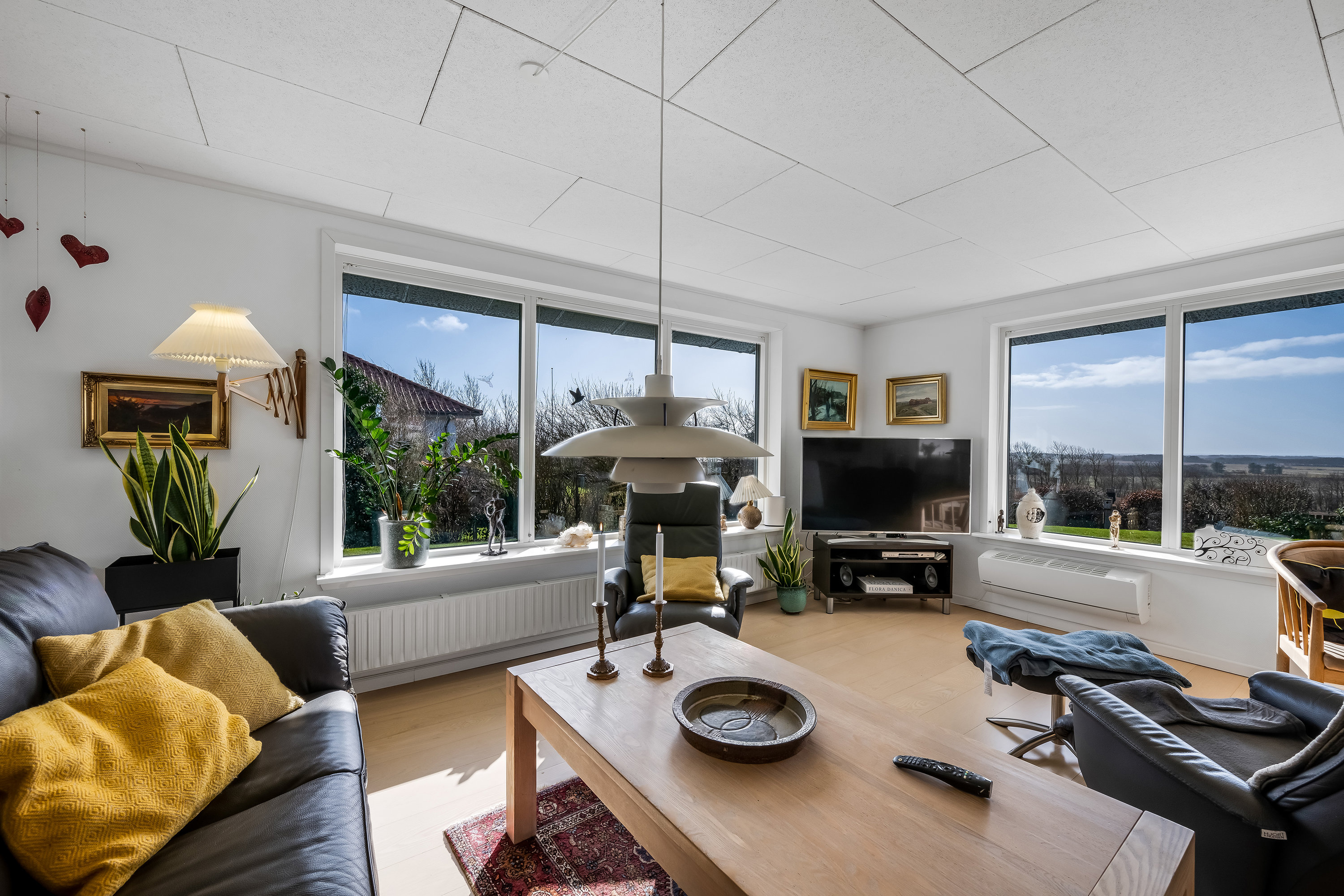 Fremhævet stue billede i fuldskærmstilstand. Billede af Skrænten 12, Dejbjerg, 6900 Skjern