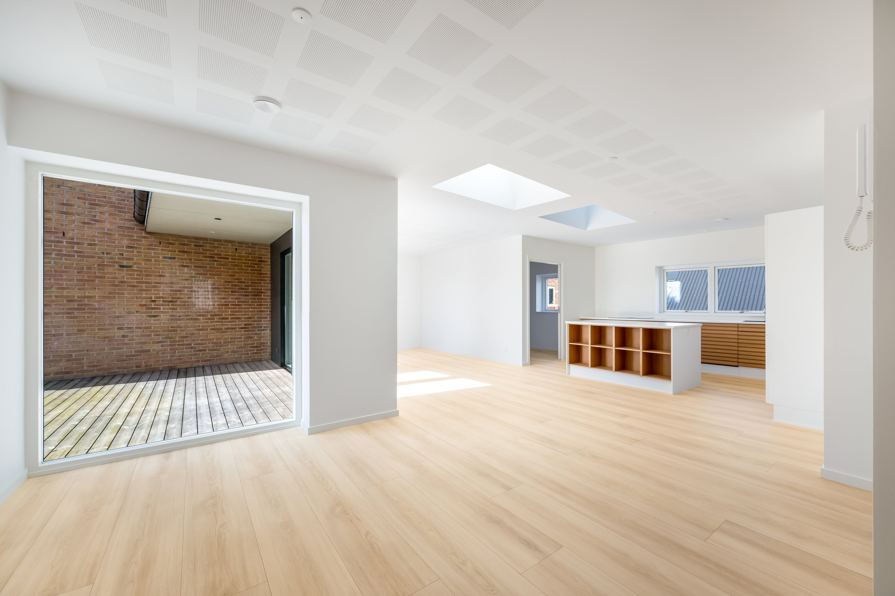 Fremhævet køkken/stue  billede i fuldskærmstilstand. Billede af Engsiggade 12, 1. tv., 6900 Skjern