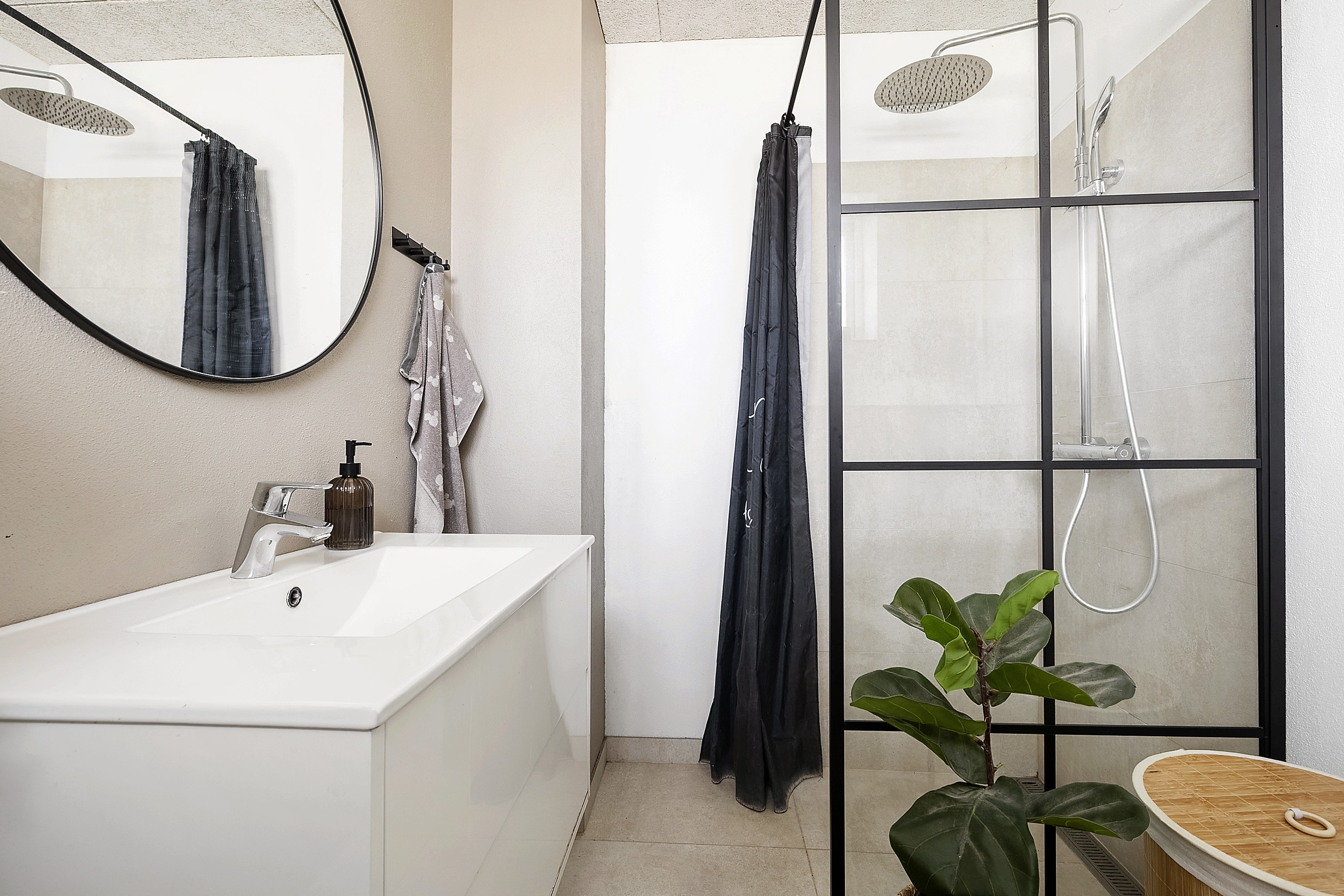 Fremhævet badeværelse billede i fuldskærmstilstand. Billede af Svalevænget 22, Ulkebøl, 6400 Sønderborg