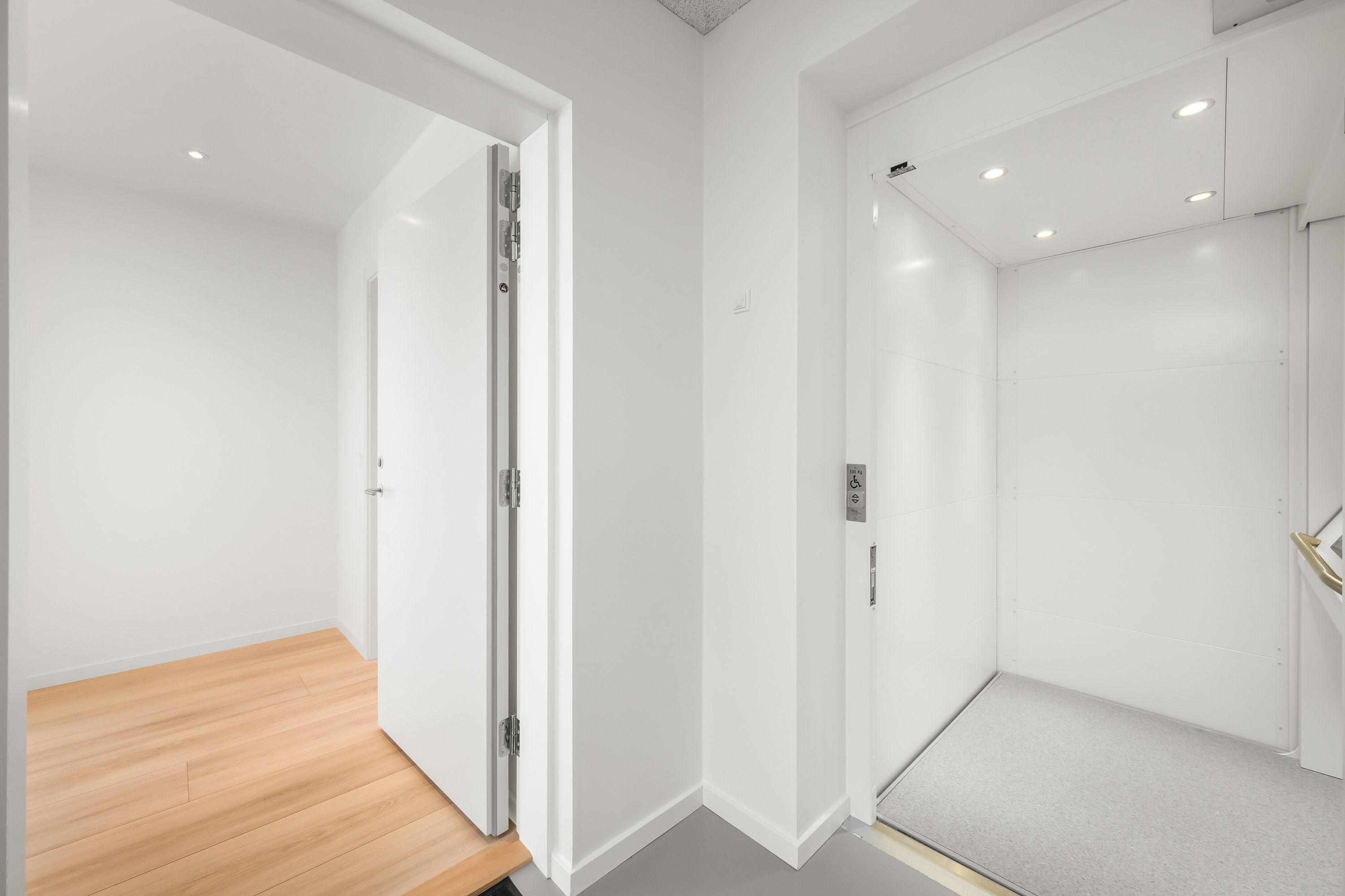 Fremhævet gang billede i fuldskærmstilstand. Billede af Engsiggade 12, 1. tv., 6900 Skjern