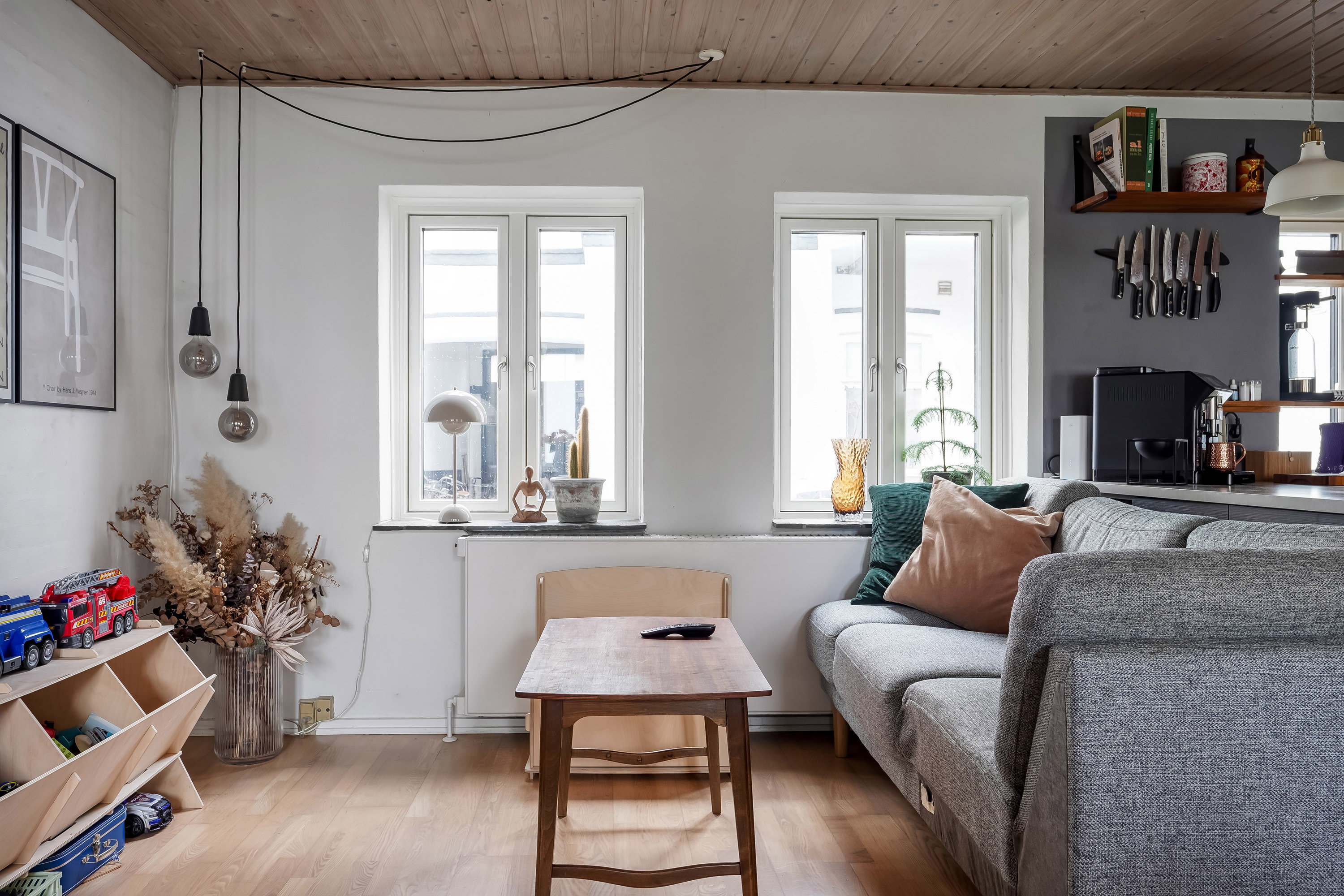 Fremhævet stue billede i fuldskærmstilstand. Billede af Vesterbro 59B, 5000 Odense C