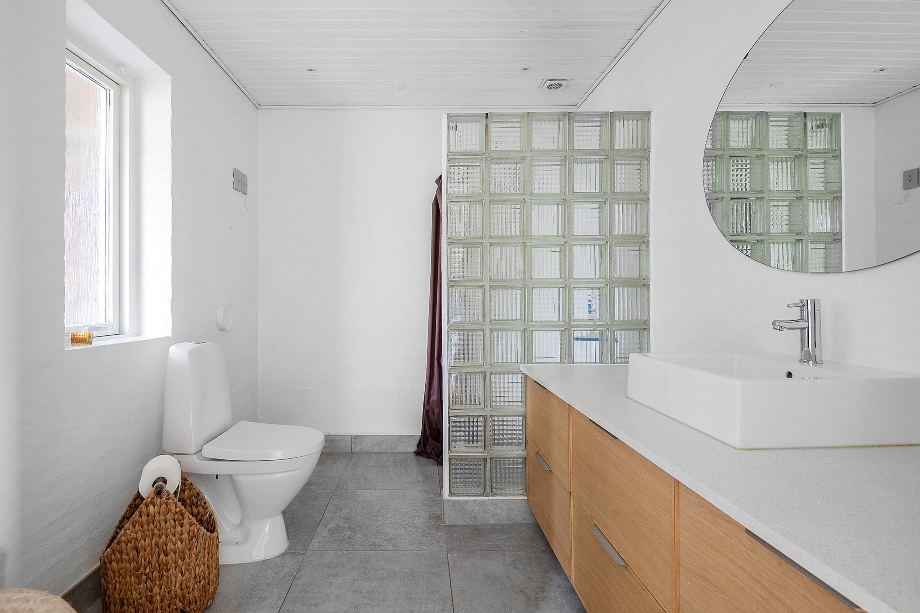 Fremhævet badeværelse billede i fuldskærmstilstand. Billede af Jagtvænget 16, Hjerting, 6710 Esbjerg V