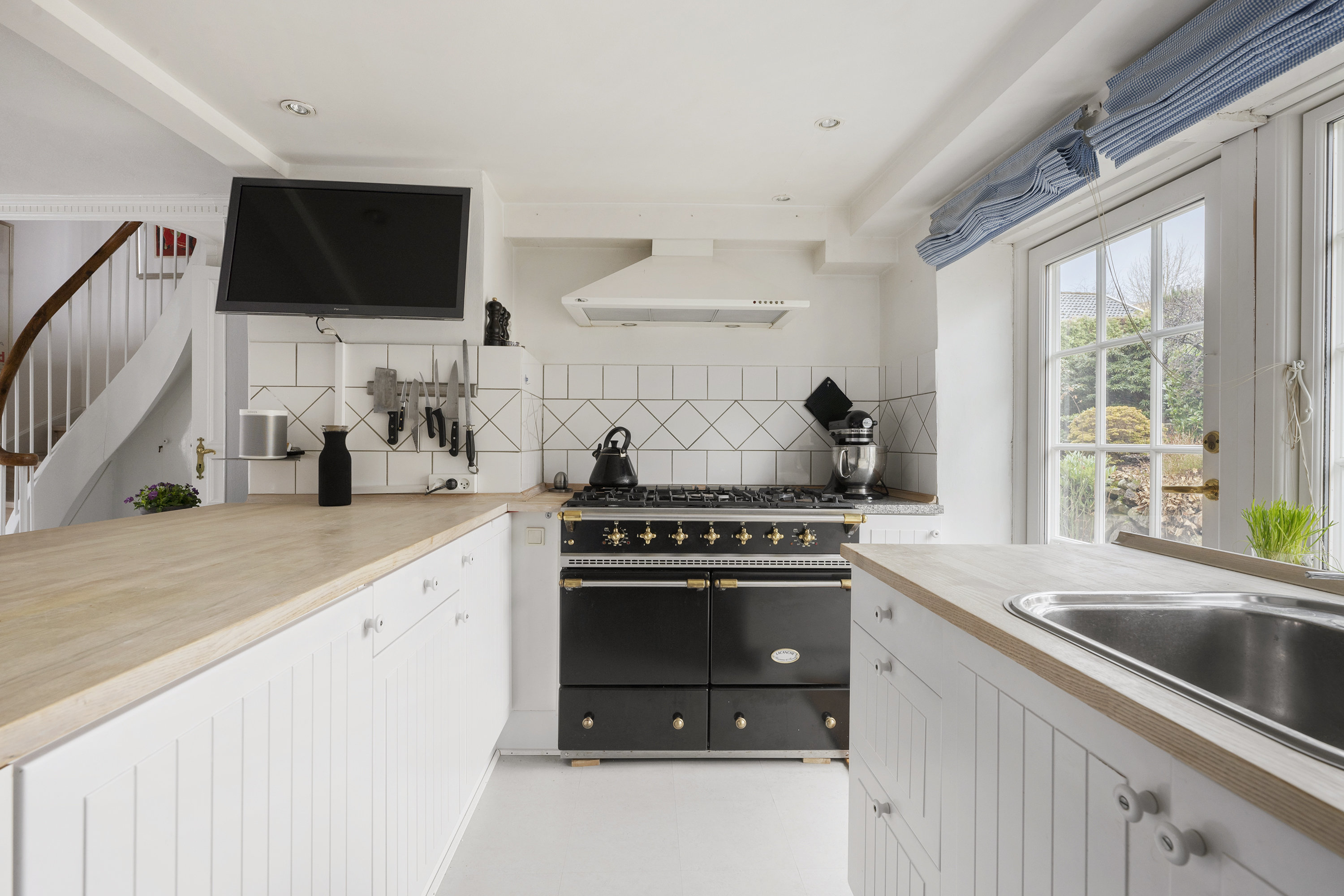 Fremhævet køkken billede i fuldskærmstilstand. Billede af Gl.Holte Gade 35, Gl Holte, 2840 Holte