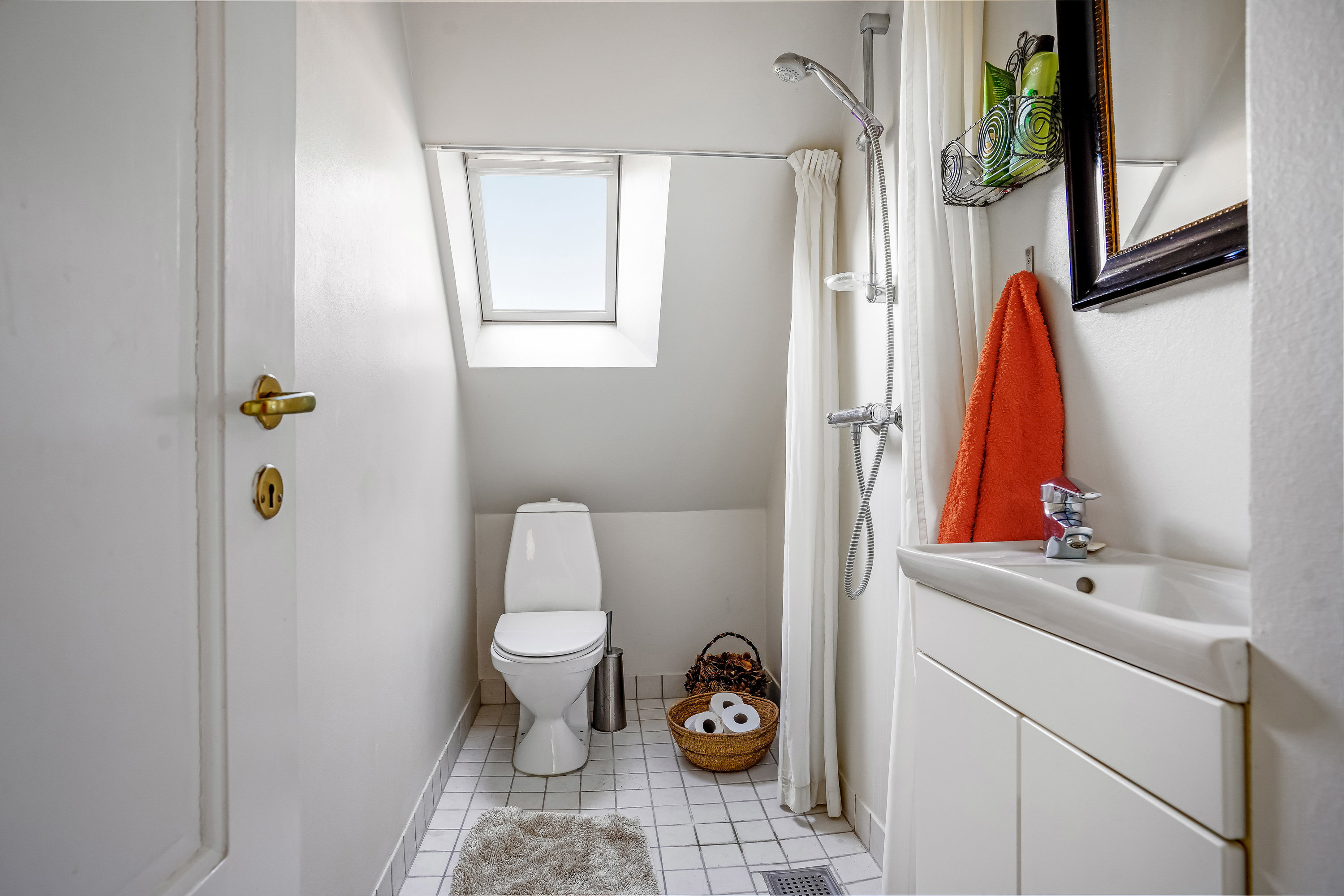 Fremhævet badeværelse billede i fuldskærmstilstand. Billede af Langelinie 41, 5230 Odense M