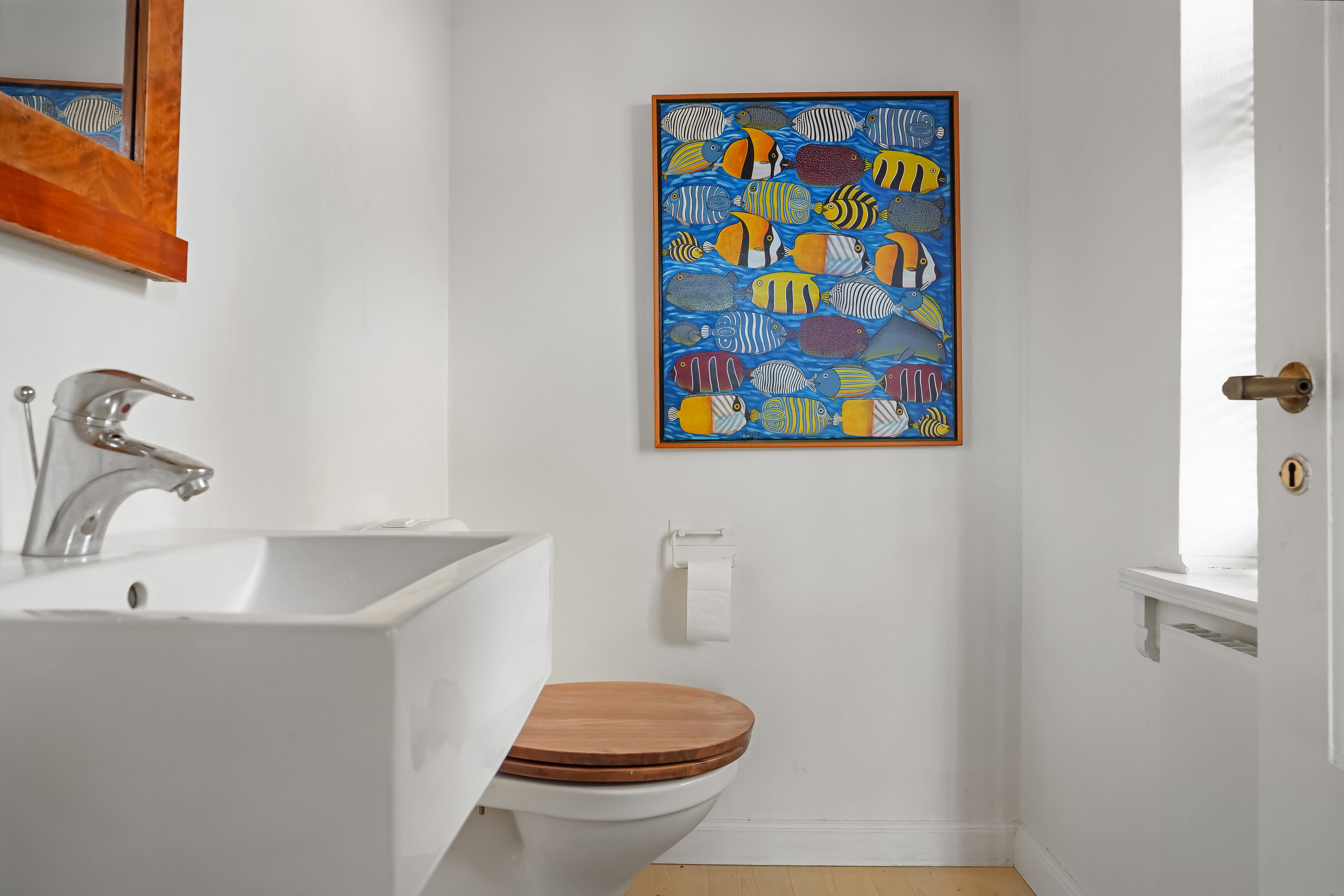 Fremhævet toilet billede i fuldskærmstilstand. Billede af Langelinie 41, 5230 Odense M