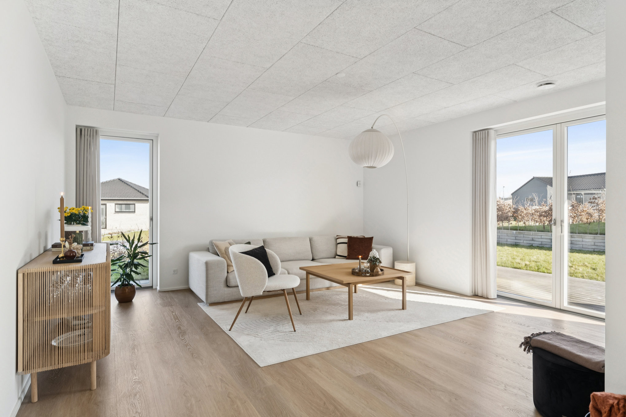 Fremhævet stue billede i fuldskærmstilstand. Billede af Filippavej 3, 8960 Randers SØ