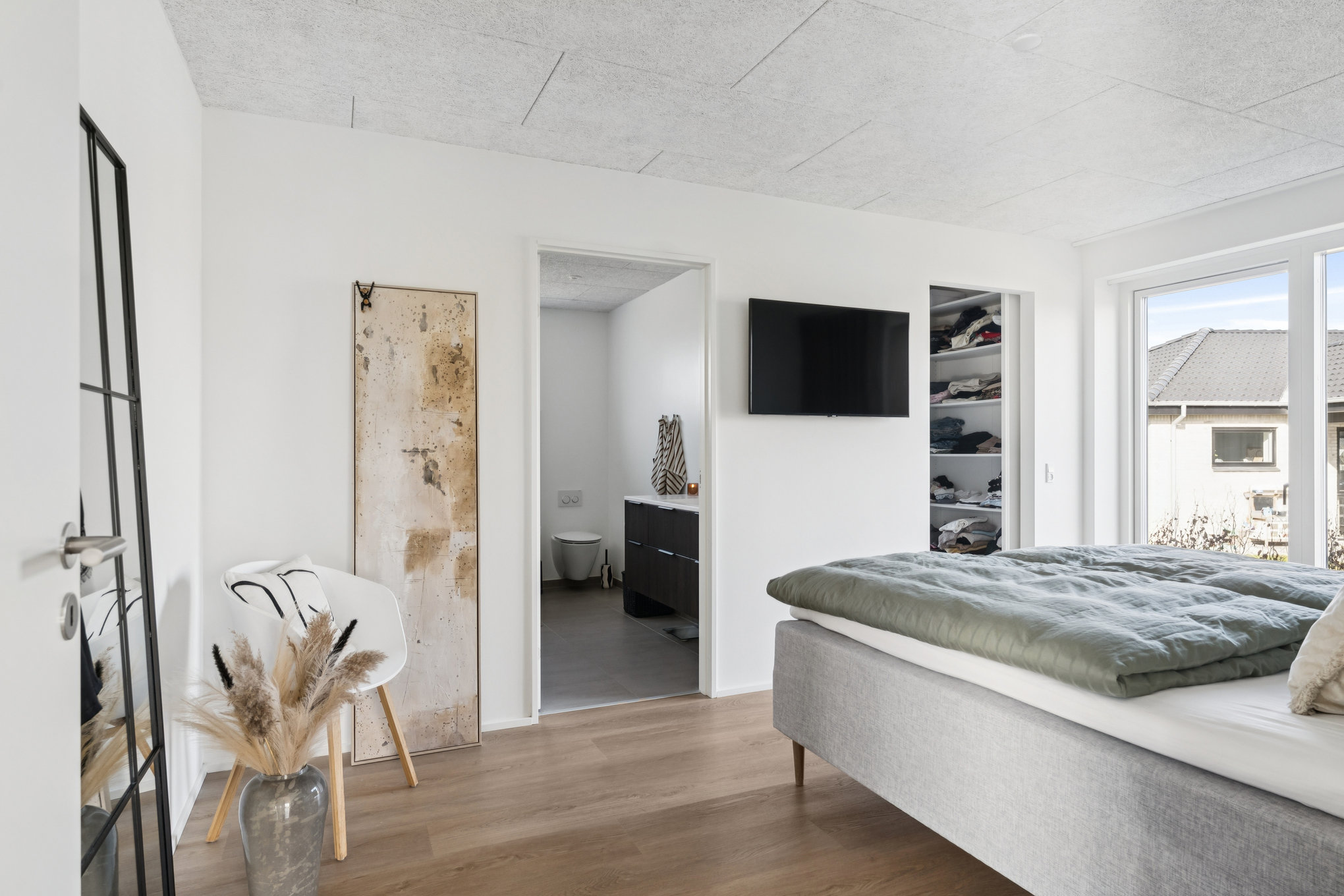 Fremhævet stue billede i fuldskærmstilstand. Billede af Filippavej 3, 8960 Randers SØ