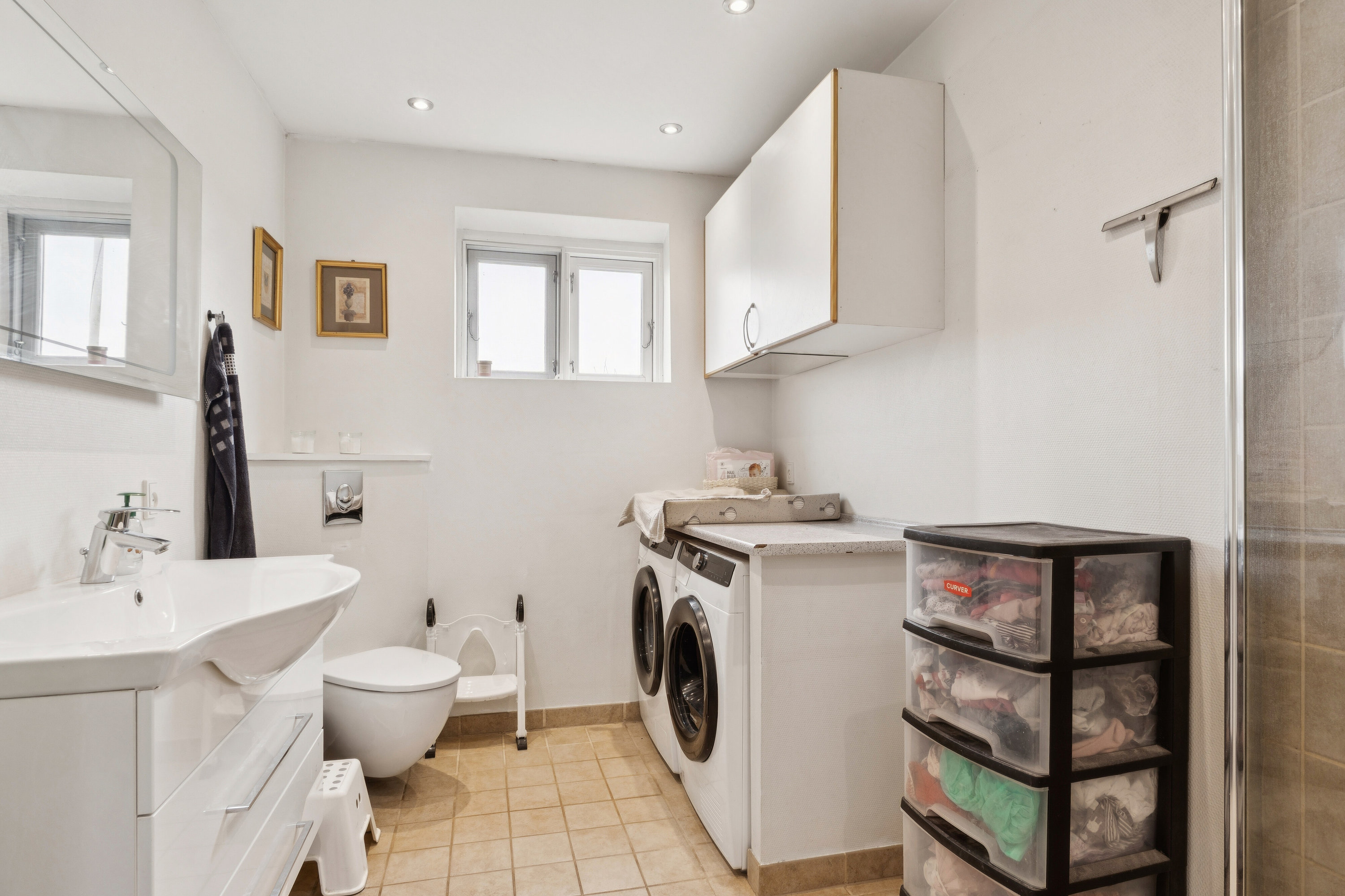 Fremhævet badeværelse billede i fuldskærmstilstand. Billede af Grågårdevej 4, Gråskov, 8620 Kjellerup