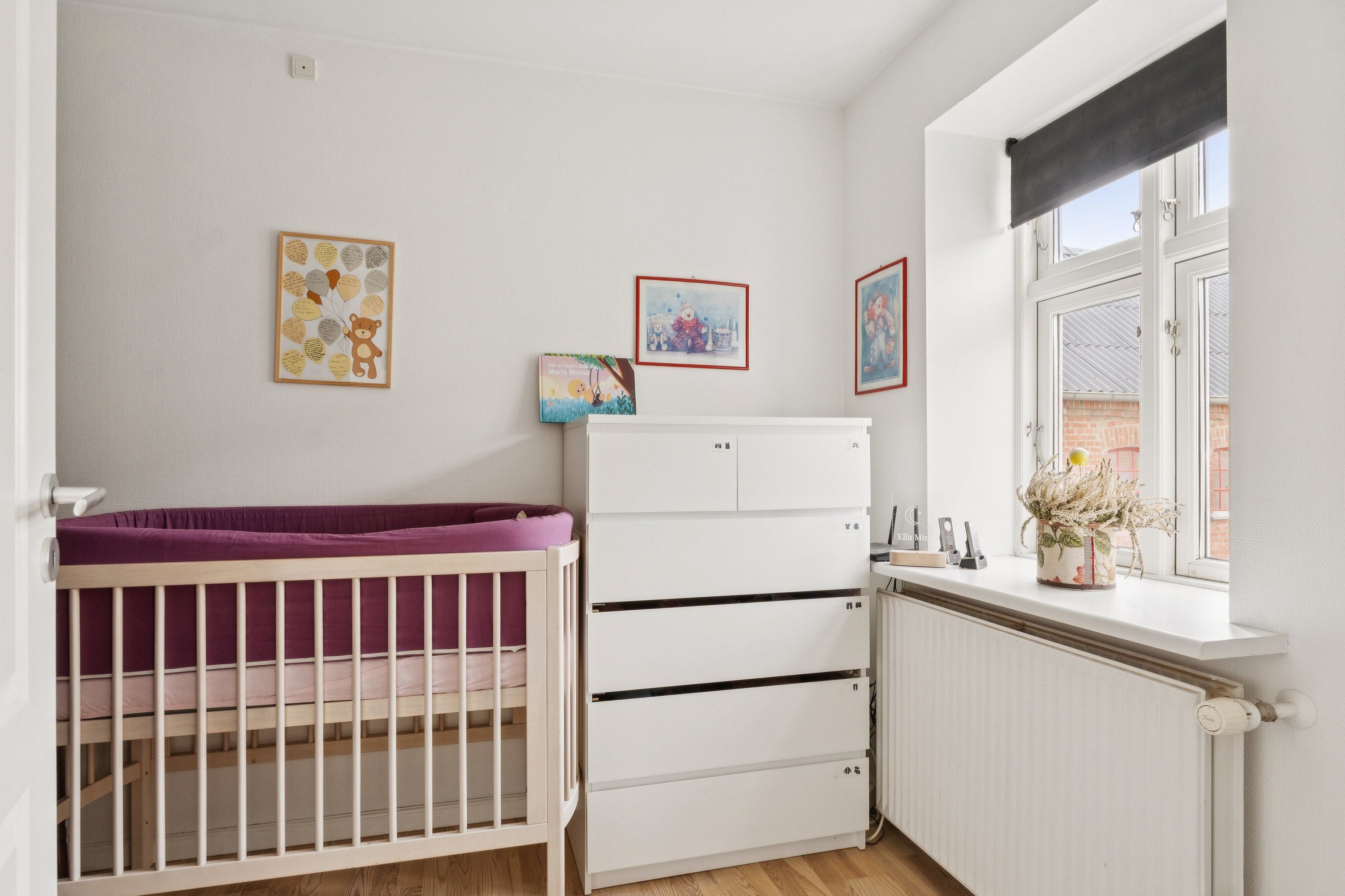 Fremhævet soveværelse billede i fuldskærmstilstand. Billede af Grågårdevej 4, Gråskov, 8620 Kjellerup